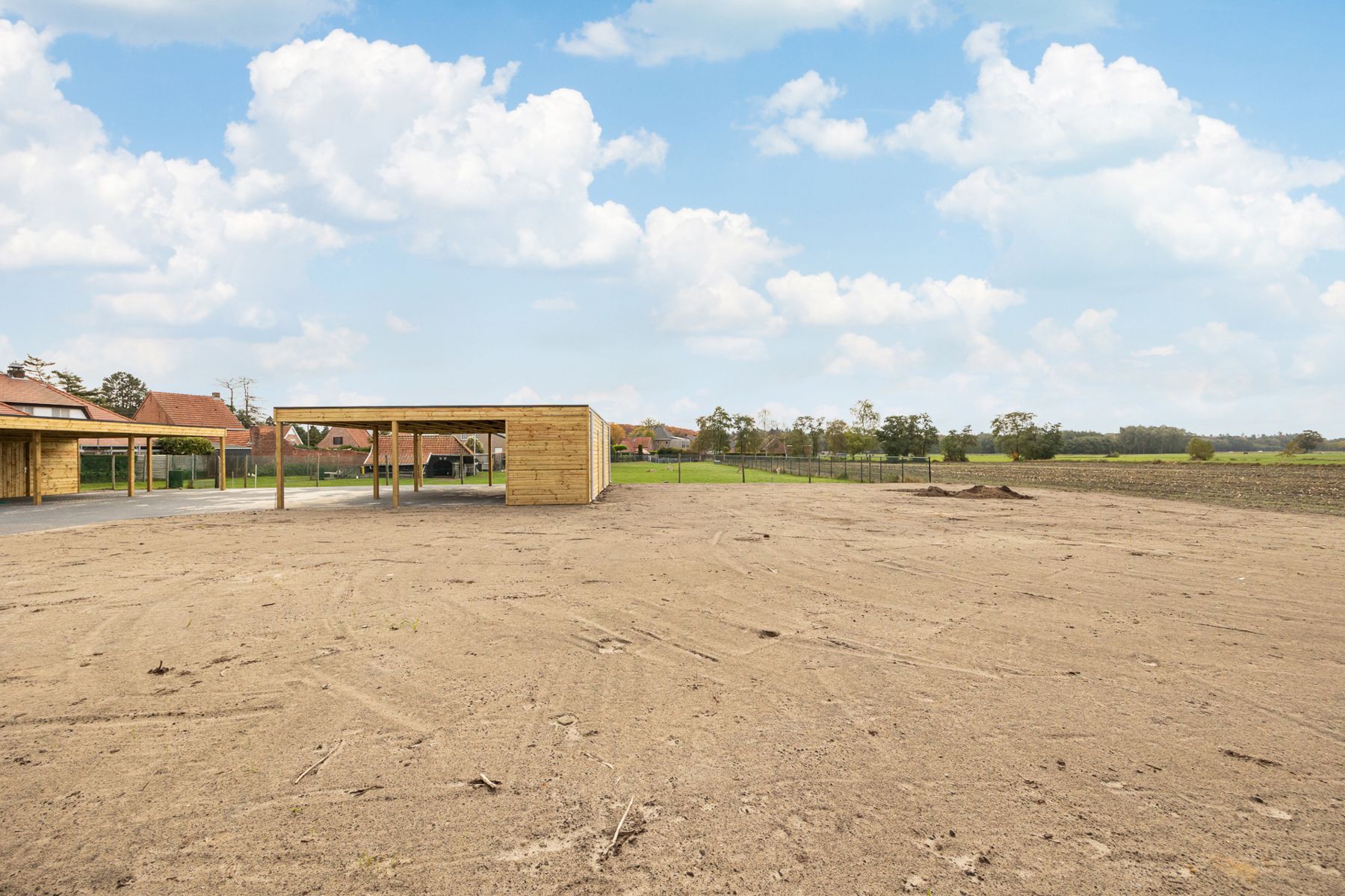 Woning met 3 slaapkamers en carport/fietsenberging op perceel van ca 366m² foto 21