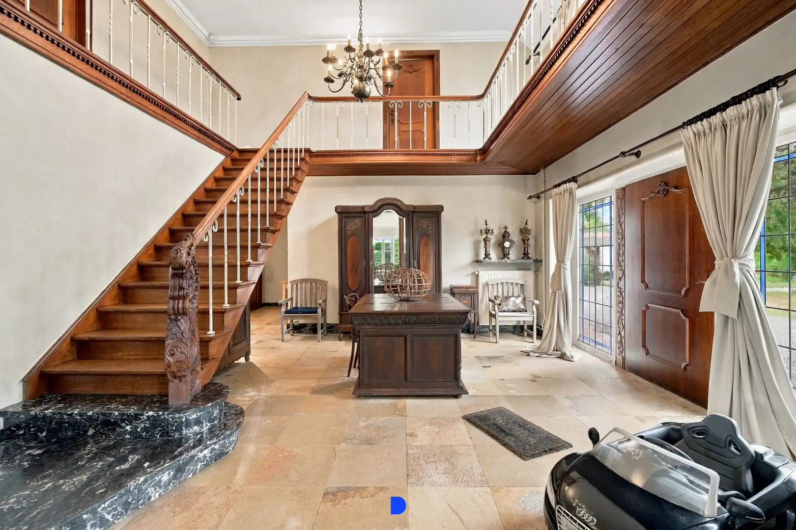 Ruime villa op een perceel van 2.877m² foto 6