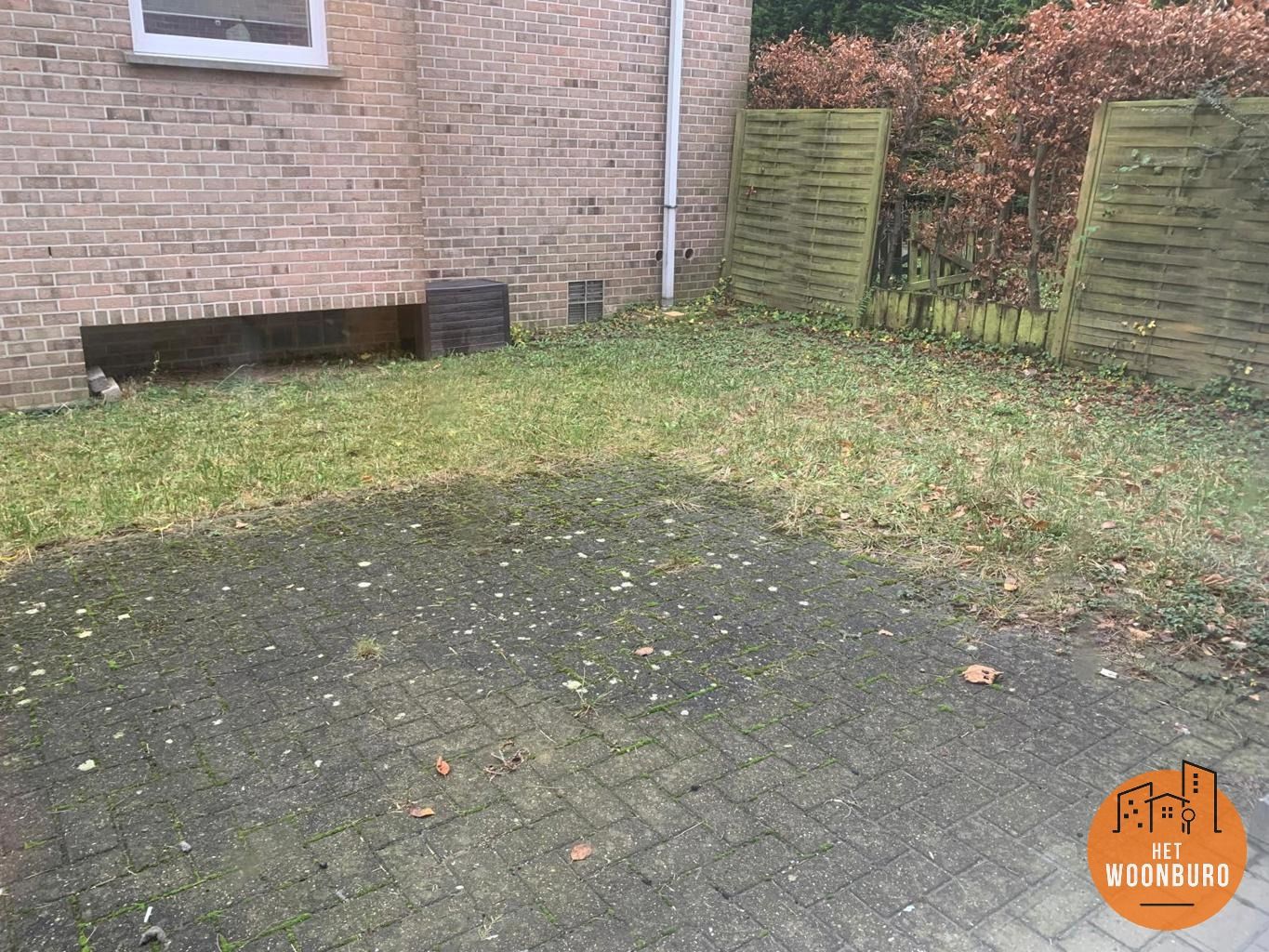 Gelijkvloersappartement met tuintje en autostaanplaats foto 16