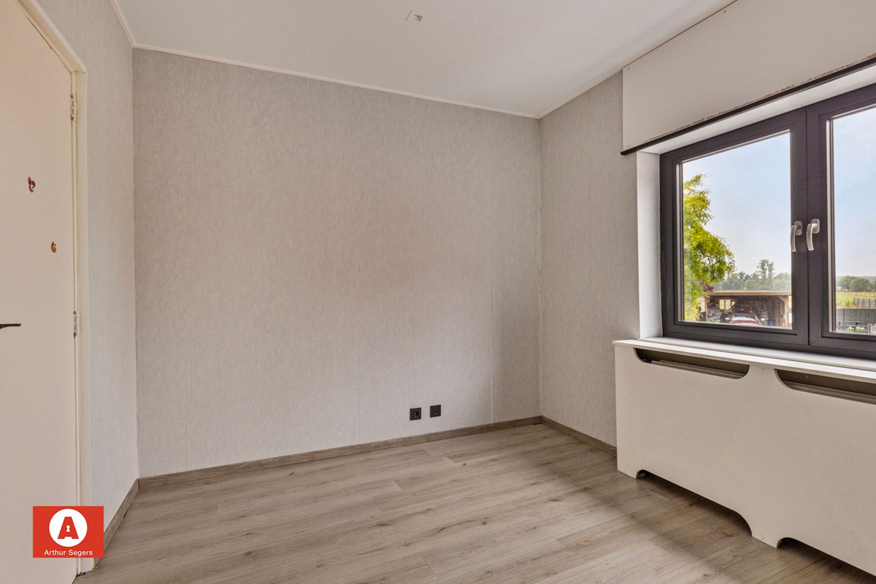 Woning met afzonderlijk handelspand/opslagplaats van 220m² foto 17