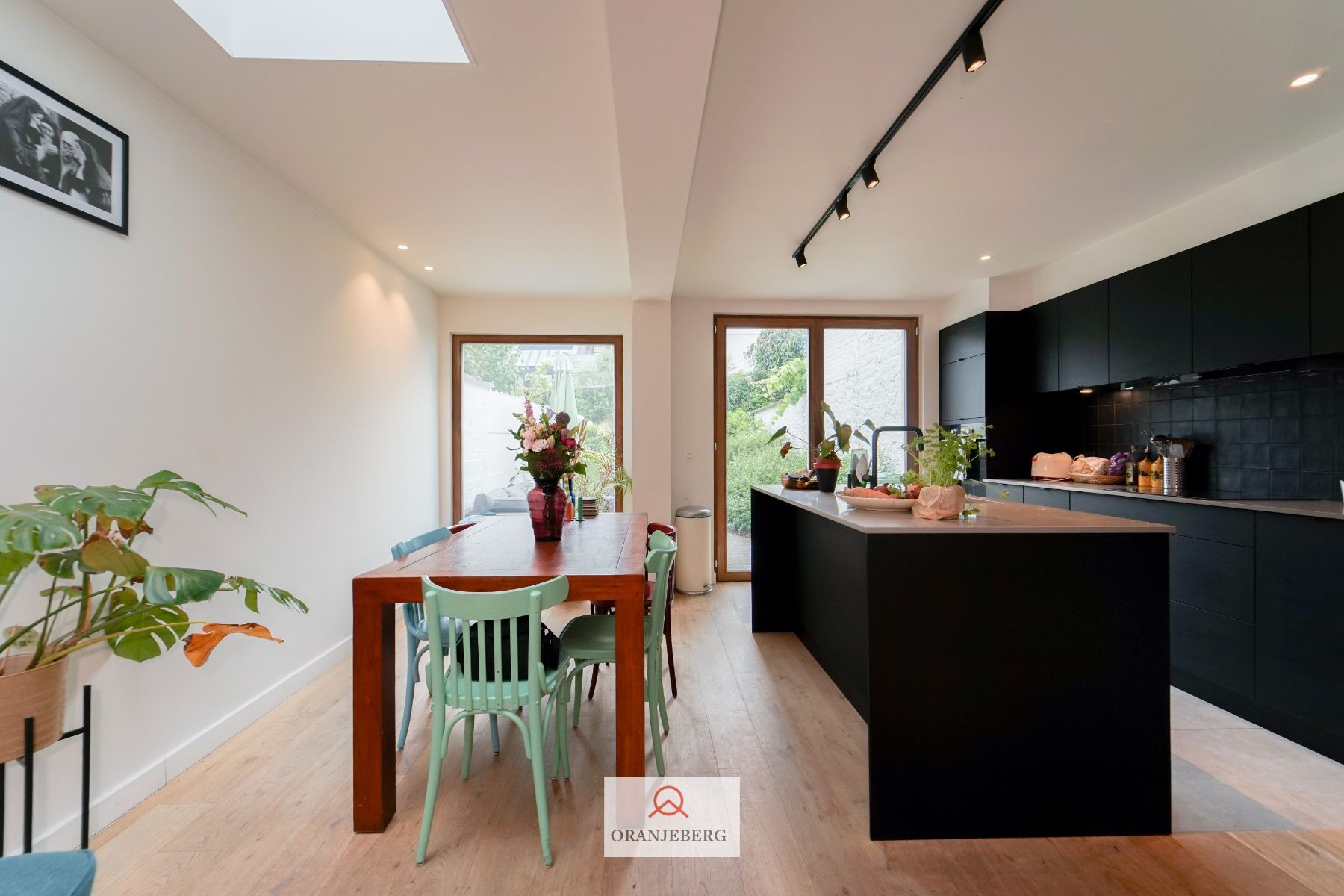 Gerenoveerde herenwoning met 4 slpk's vlakbij Muinkpark foto 3