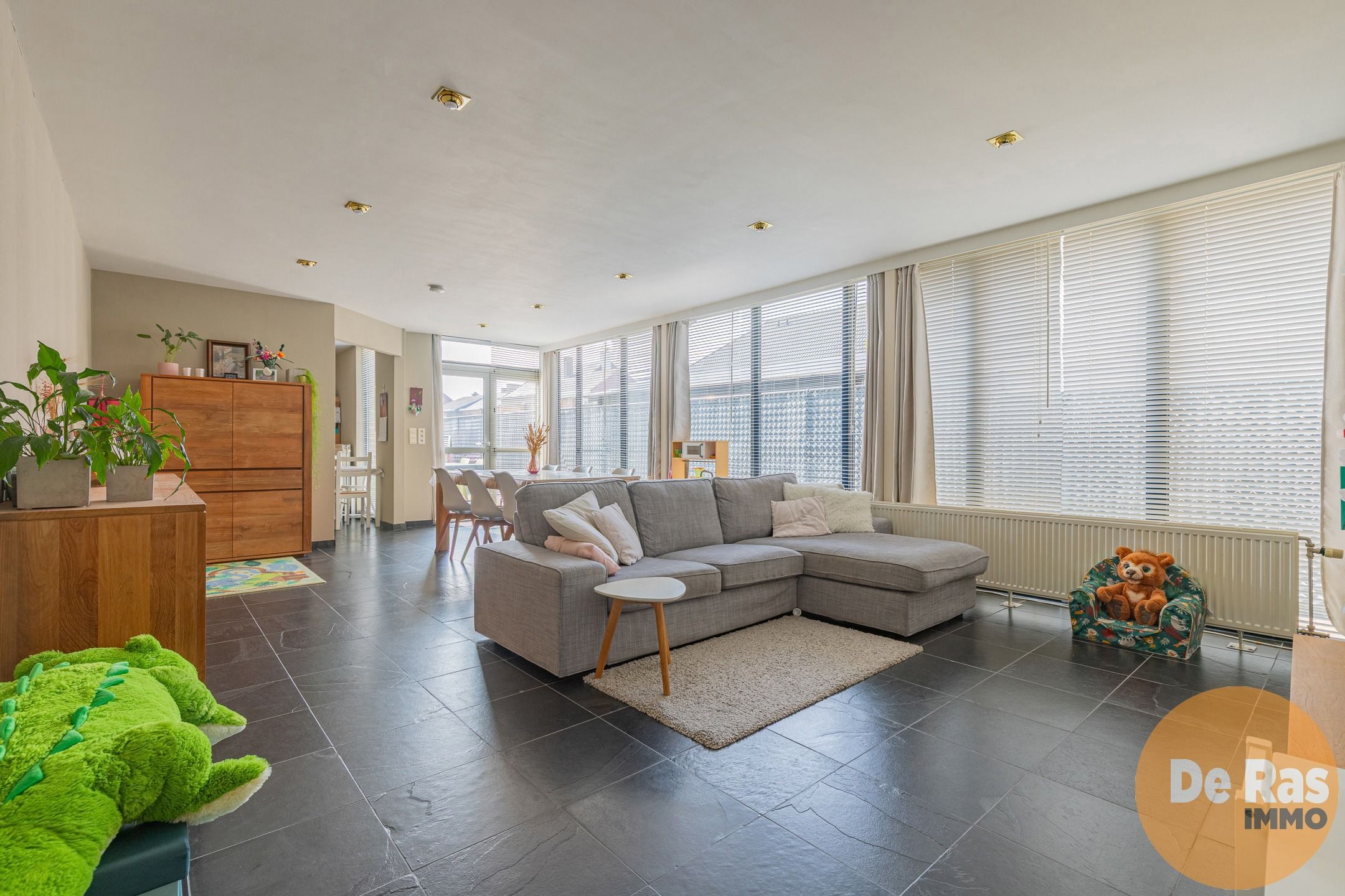 Hoofdfoto van de publicatie: WICHELEN - Perfect instapklare woning op een rustige locatie