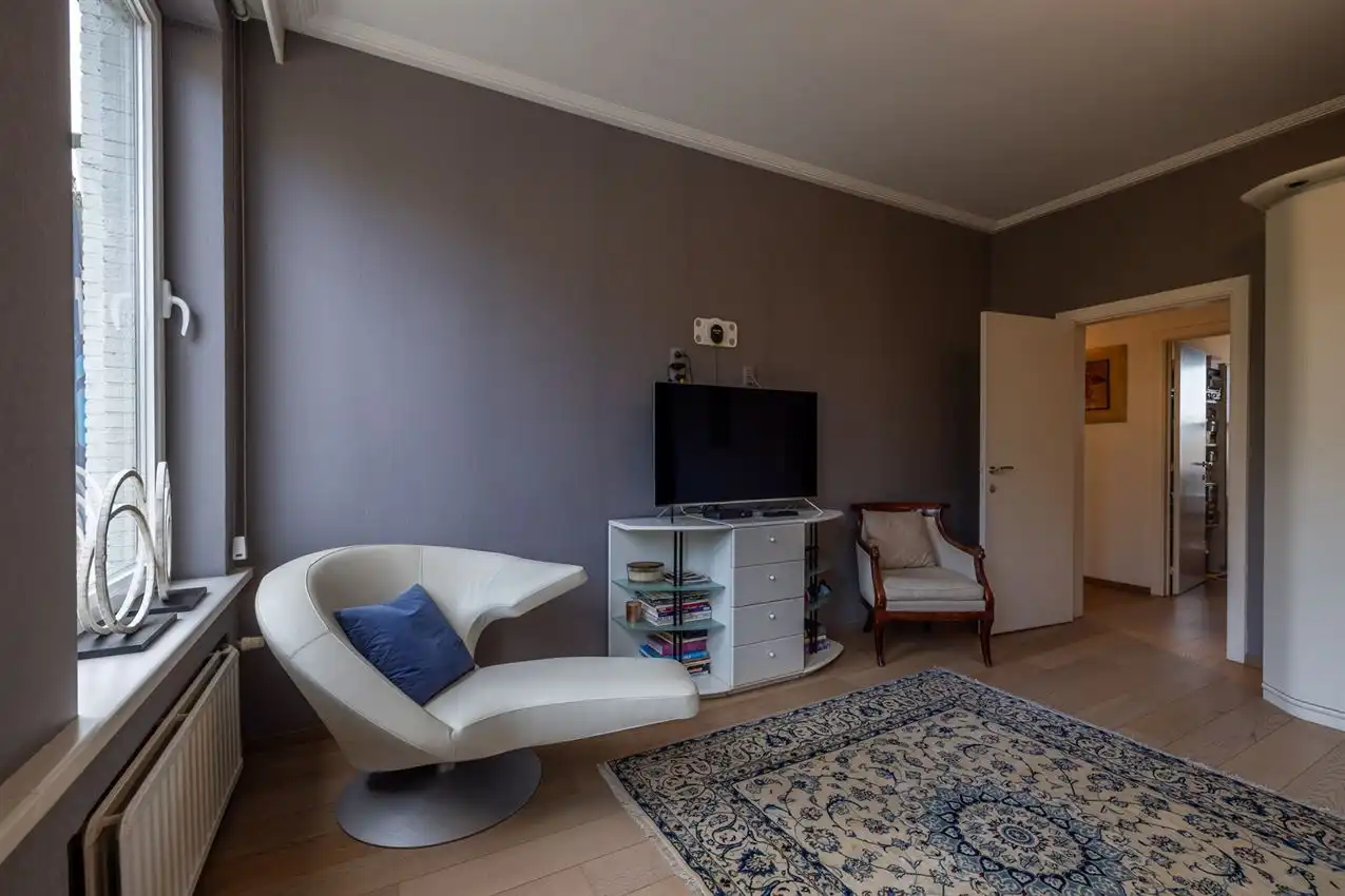 Tijdloze residentie met iconisch uitzicht foto 18