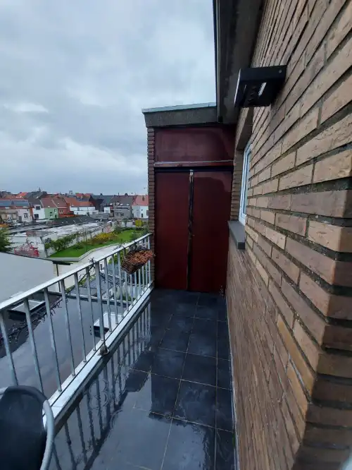 Lichtrijk en energiezuinig 2-slaapkamerappartement met lift, terras en kelderruimte foto 12