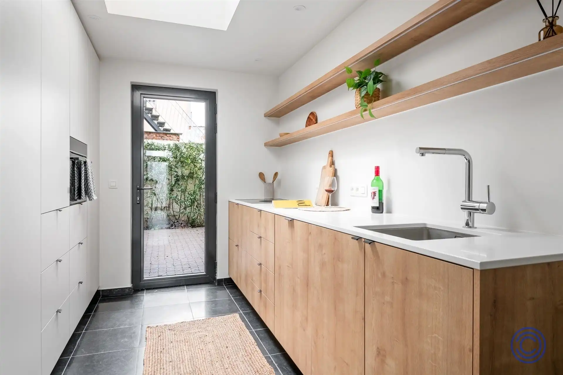 Prachtig, instapklaar herenhuis met stadstuin!  foto 2