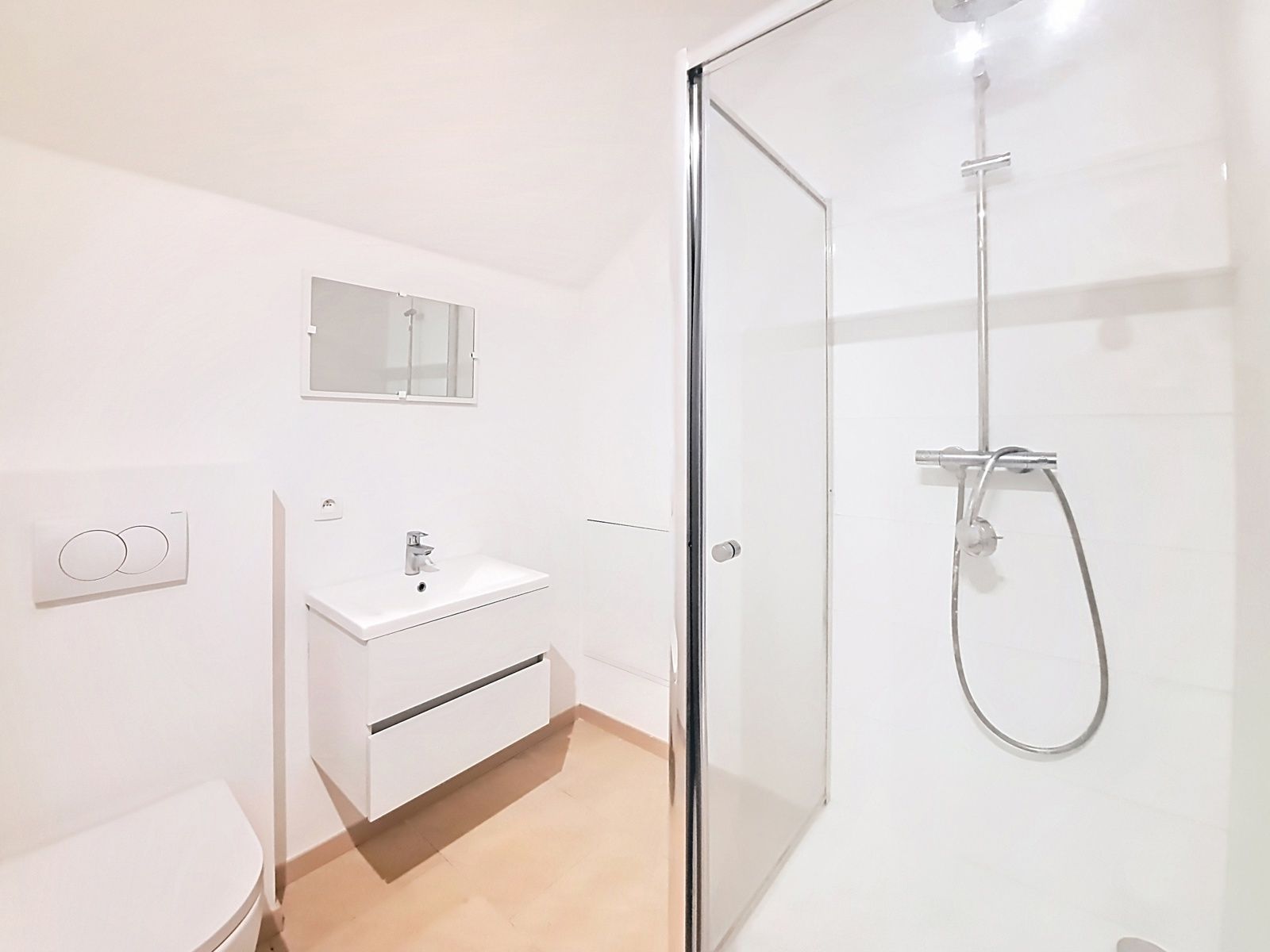 Commerciële ruimte te huur foto 8