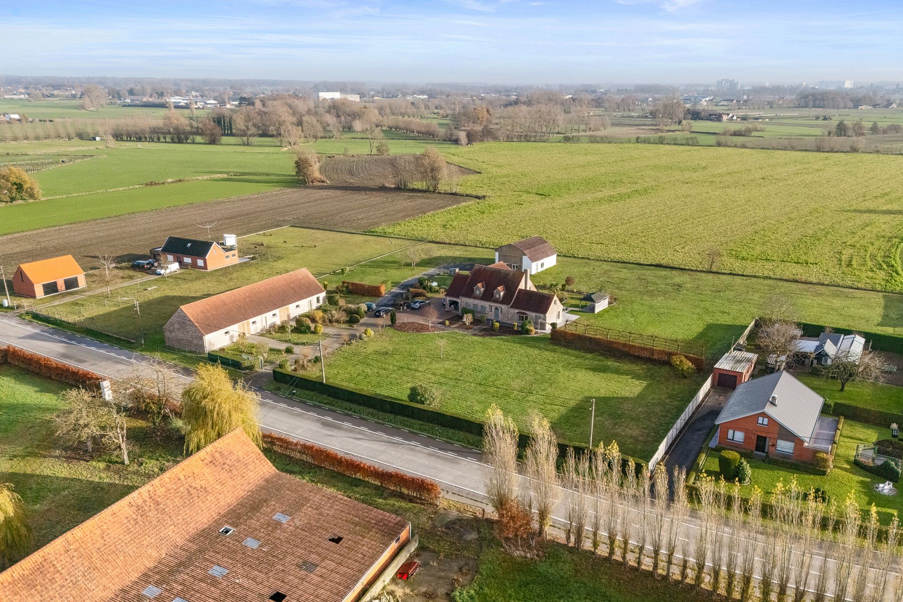 Unieke woning met een openzicht te Knesselare! foto {{pictureIndex}}