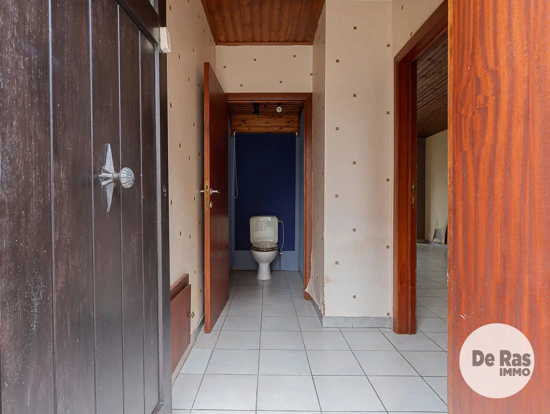 LEDE Centraal gelegen renovatiewoning met terras foto 3