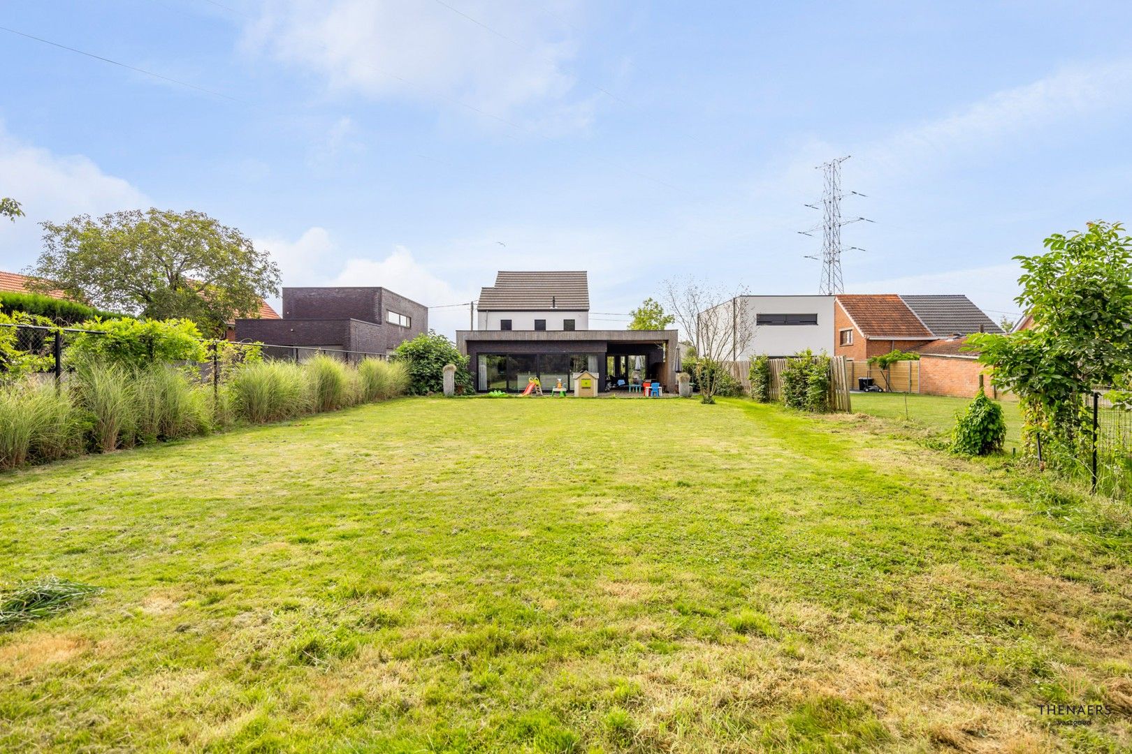 Volledig gerenoveerde woning met 2 slaapkamers. foto 26