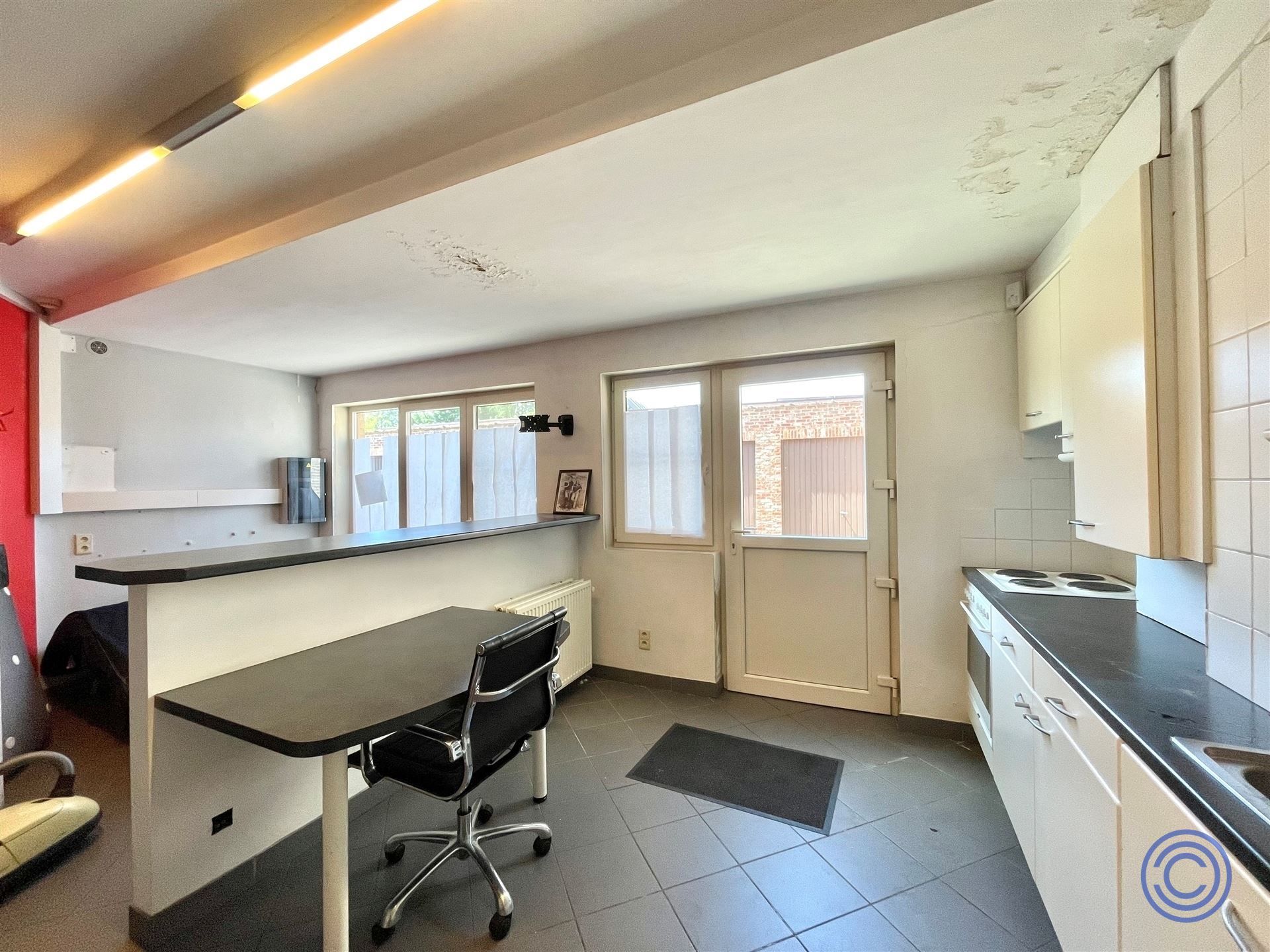 Handelspand/kantoor ca. 97m² in centrum Zoersel! foto 13