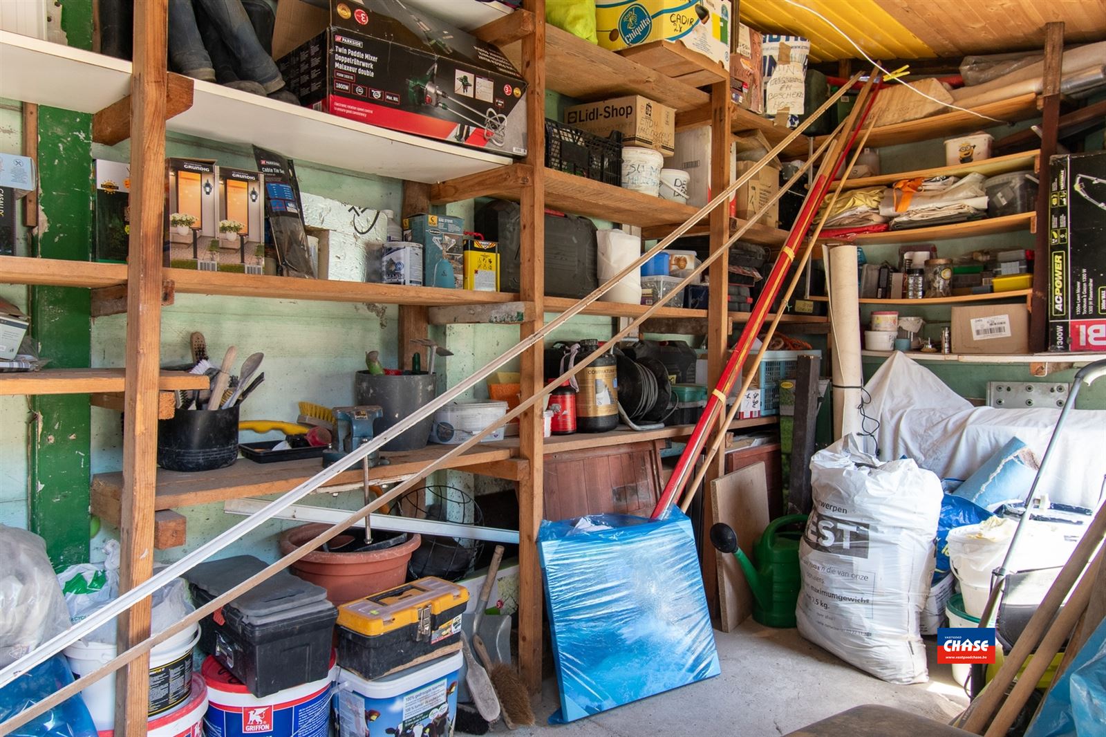 Instapklare woning met 4 slaapkamers en tuin foto 20
