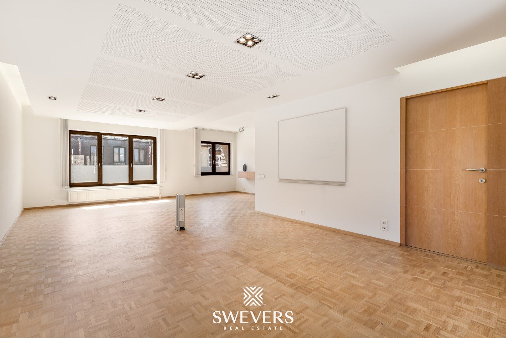 Veelzijdig handelspand op toplocatie in het centrum van Beringen foto 3