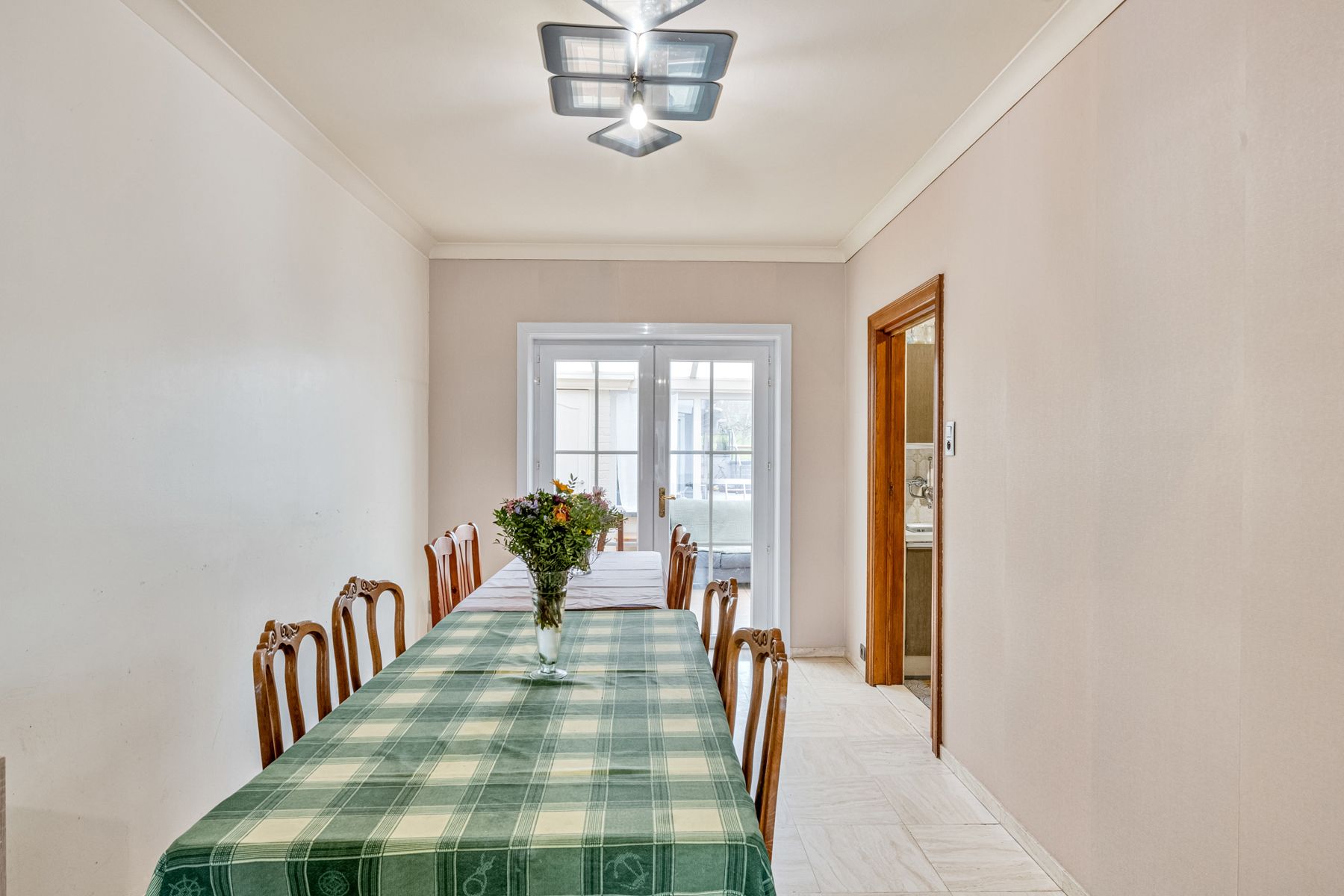 Instapklare halfopen bebouwing met 4 slaapkamers foto 8