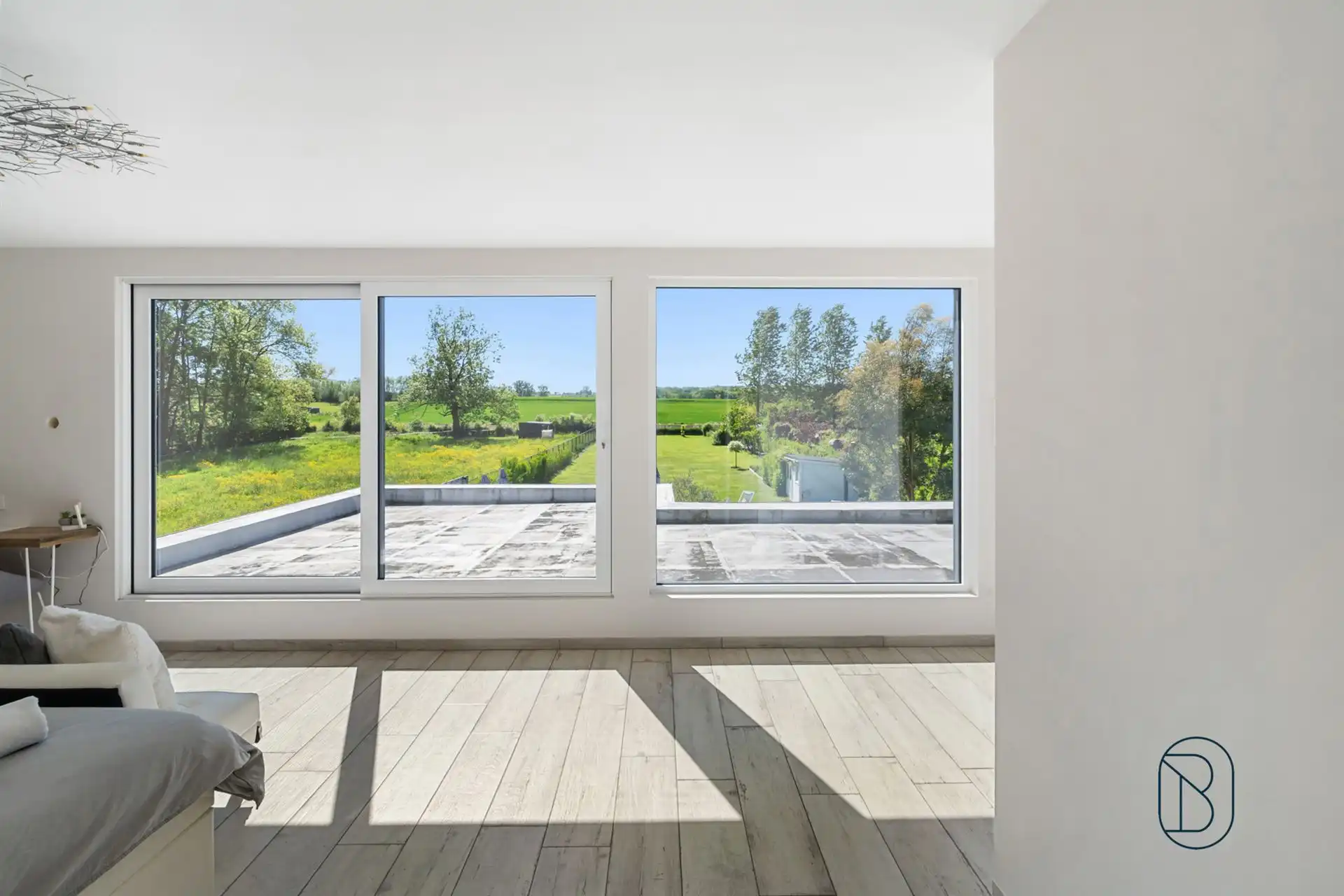 Exclusieve villa met 7 slpk, zwembad en tuin met open zicht foto 19