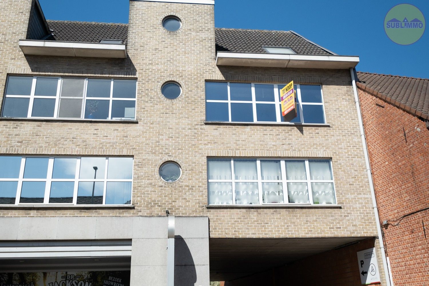 Duplex appartement (100 m²) met 3 slaapkamers en garage in het centrum van Meerhout. foto 2