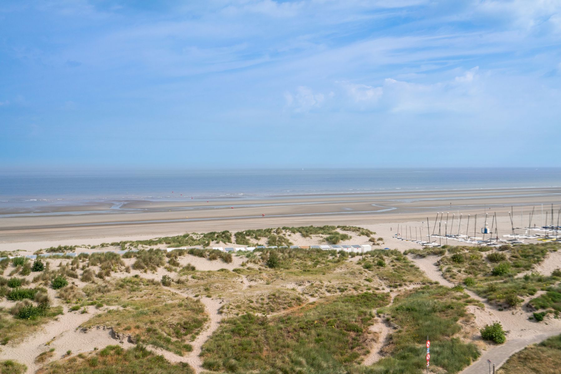 Prachtig vernieuwd appartement met schitterend zeezicht foto 2