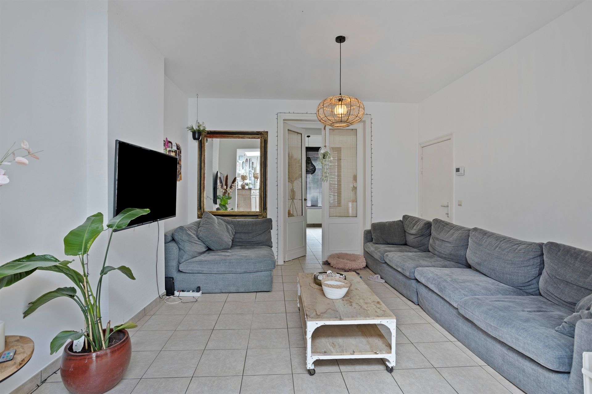 Instapklare rijwoning met stadskoer in hartje Merchtem foto 5