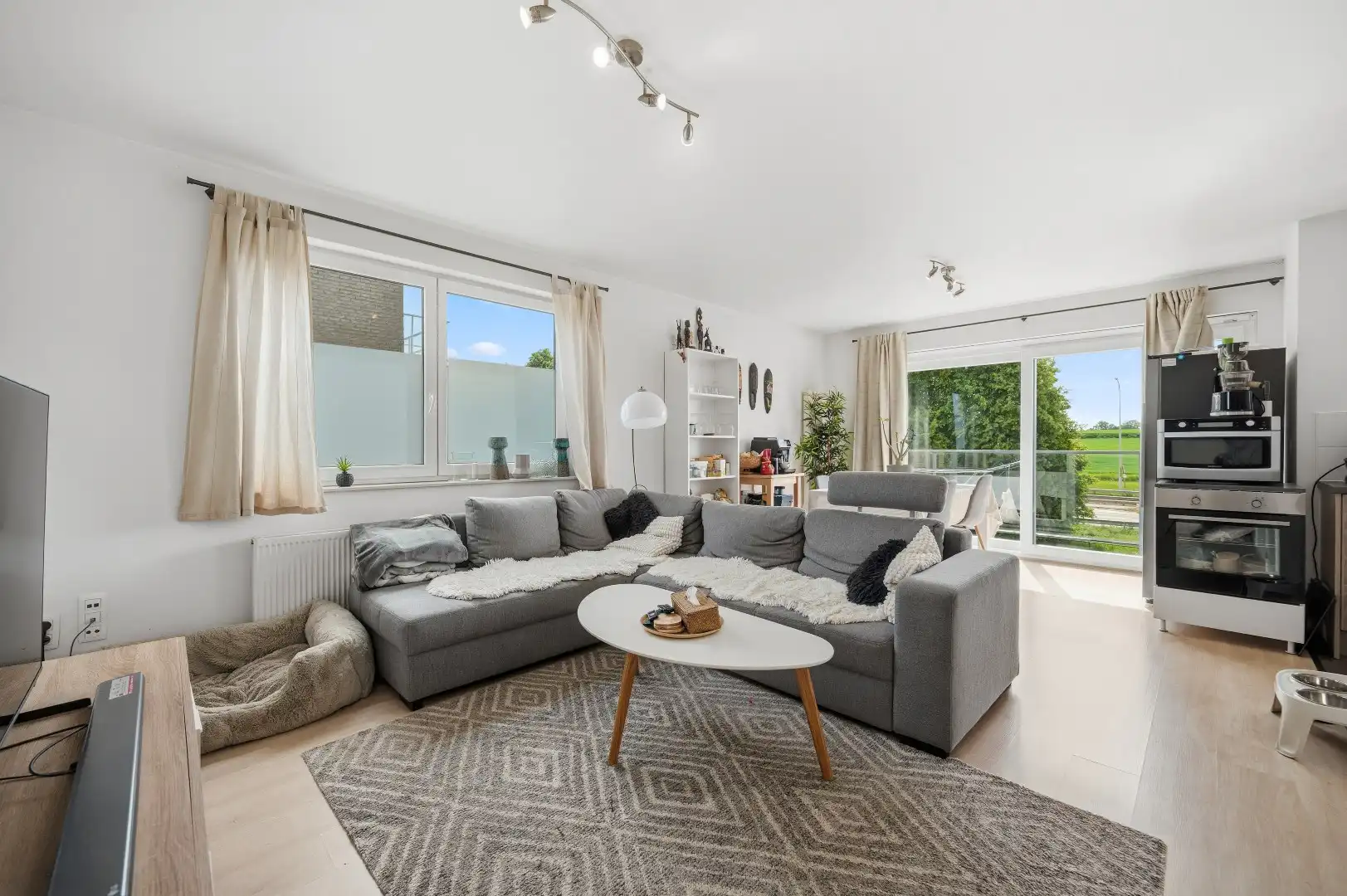 Instapklaar appartement met 2 slpks en autostaanplaats foto 8