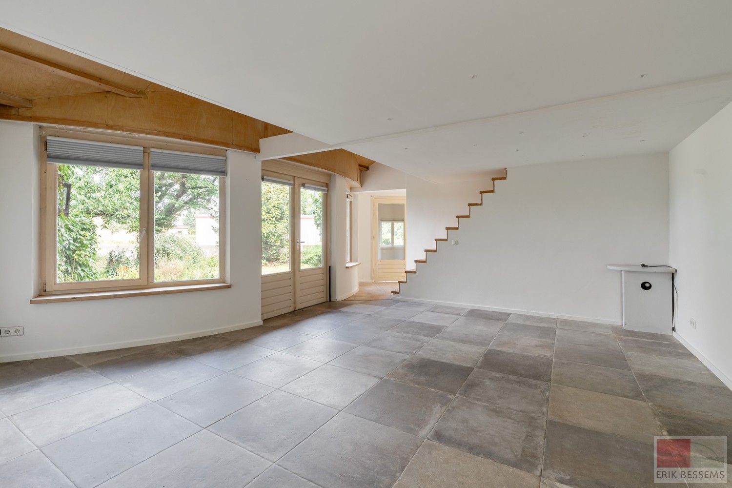 Gedeeltelijk gerenoveerde woning dat kan dienst doen als kangoeroe-woning. foto 8