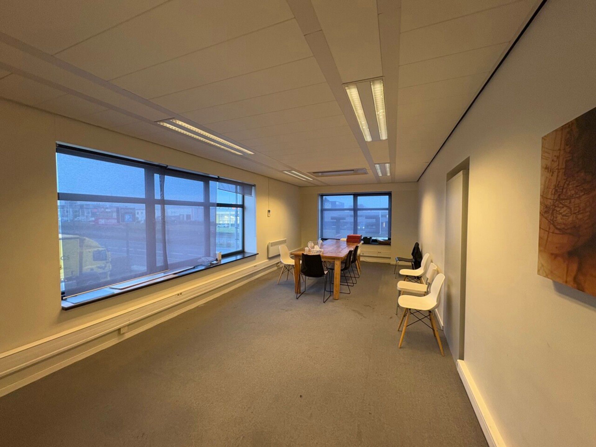 TE HUUR/TE KOOP bedrijfsgebouw op zichtlocatie te Aartselaar foto 12