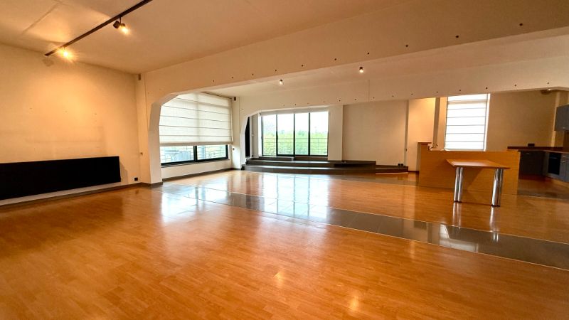 Centraal gelegen loft met prachtig uitzicht op de Leiearm foto 5