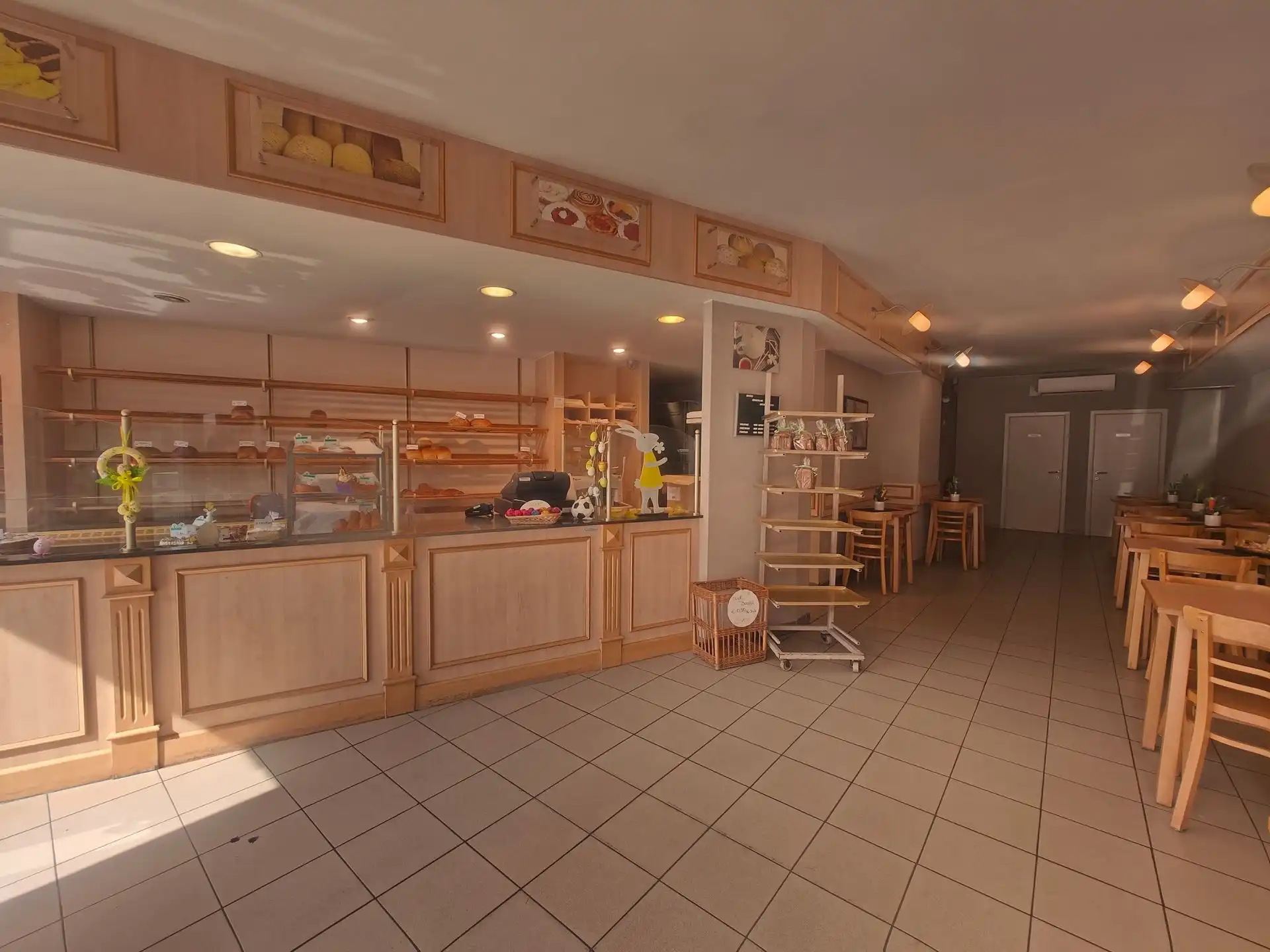 Opbrengsteigendom: handelspand met 2 appartementen  foto 3