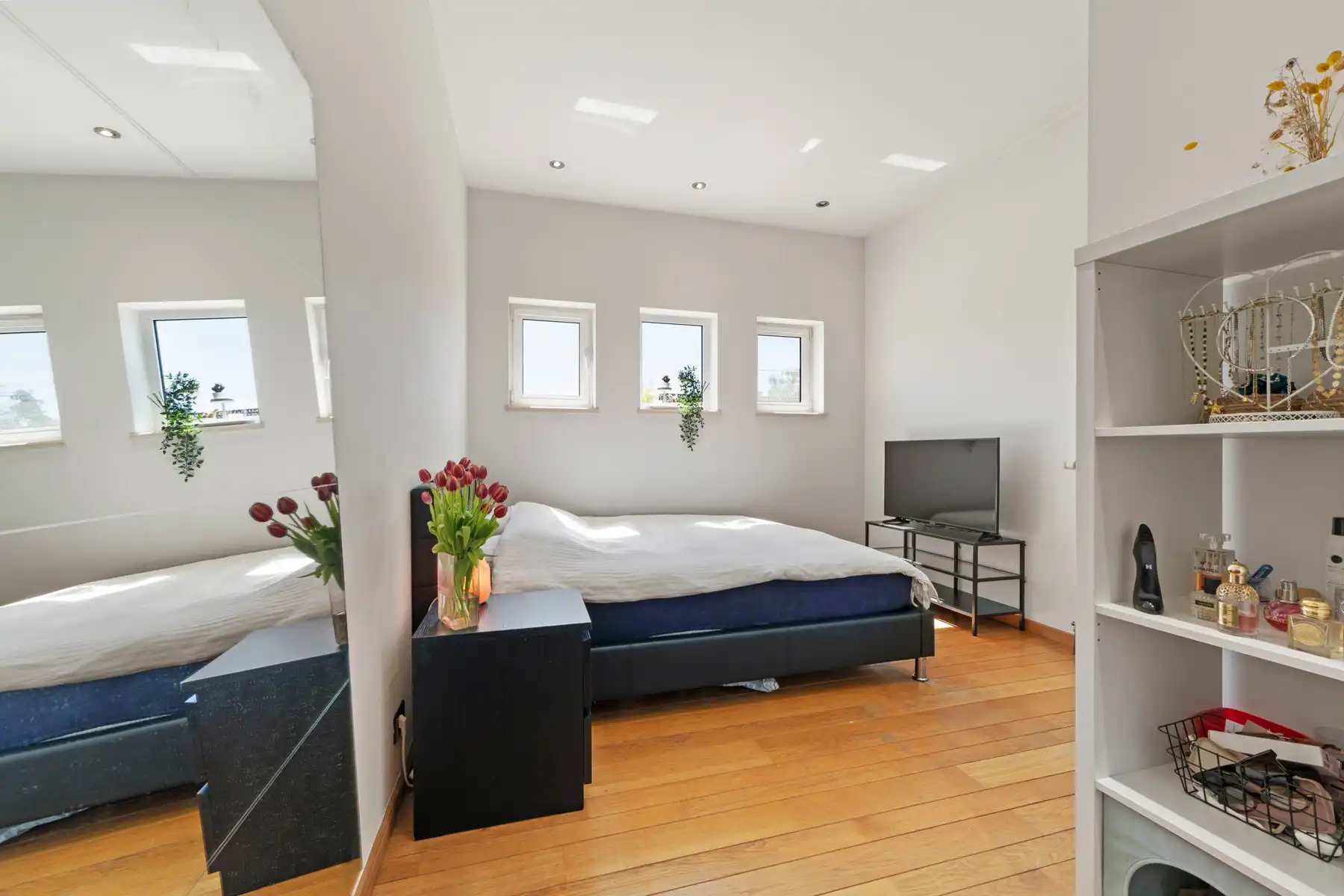 MODERNE VILLA MET 5 SLAAPKAMERS EN ONDERHOUDSVRIENDELIJKE TUIN foto 35