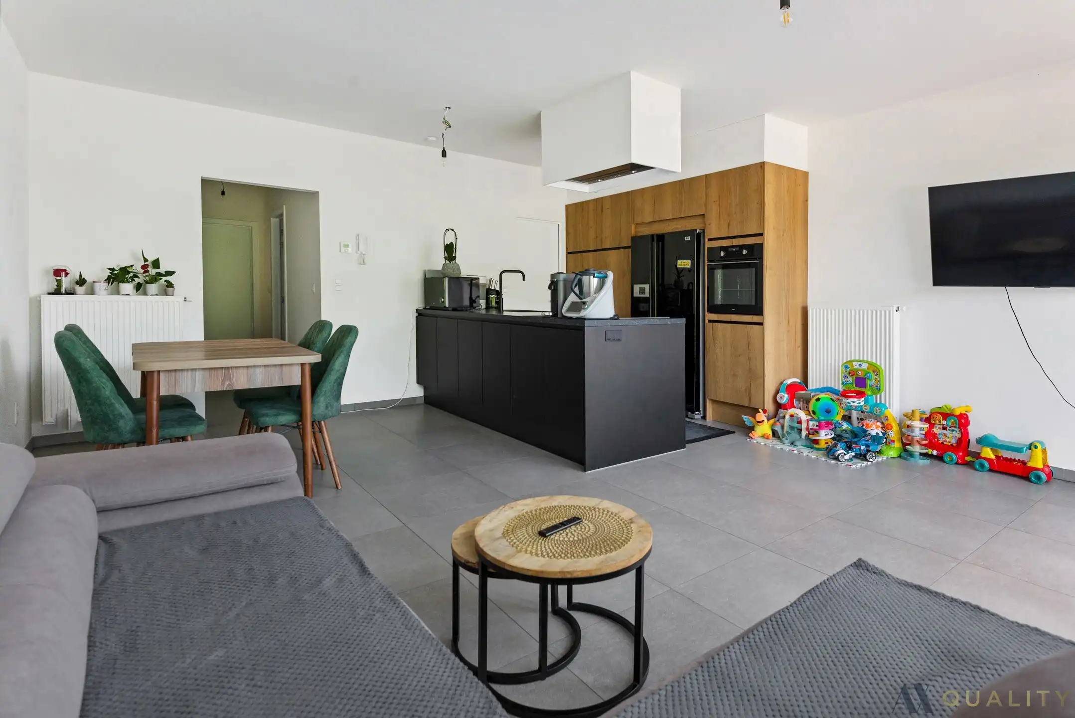 2-slaapkamer appartement met ruim terras foto 4