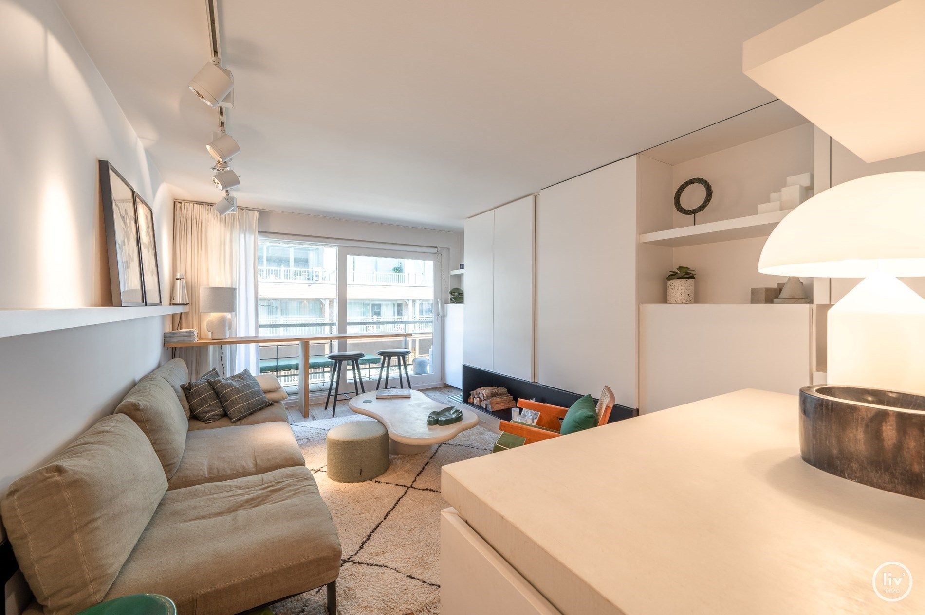 Top gerenoveerde studio met slaaphoek centraal gelegen op de Van bunnenlaan te Knokke.  foto 3