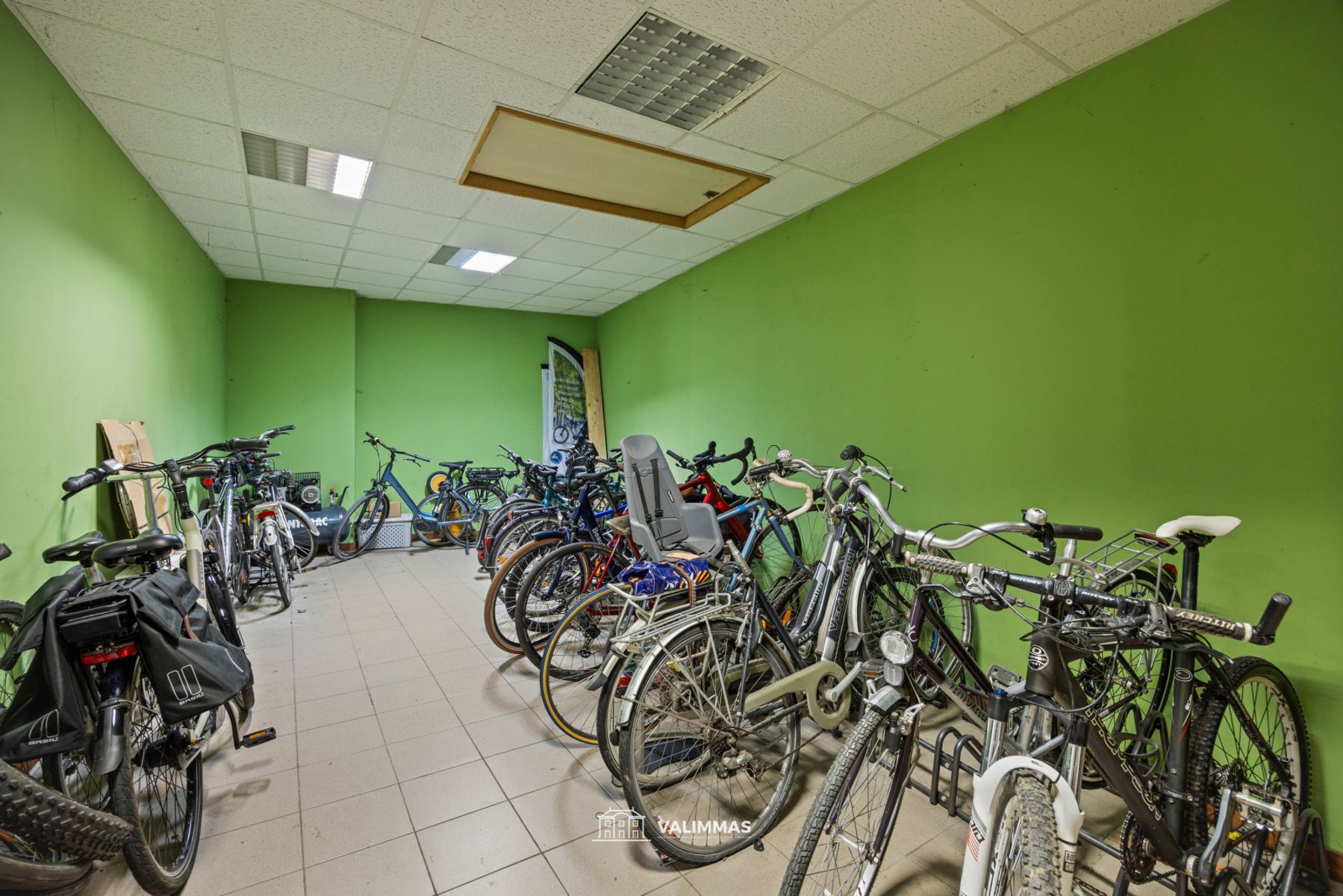 Gelijkvloerse handelsruimte (event. met duplex-appartement) foto 10