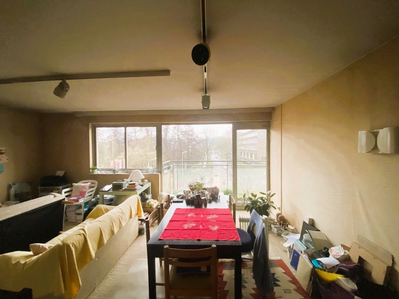 Ruim appartement (H.O.B) pal in Genk-Centrum - Investeringskans! foto 6