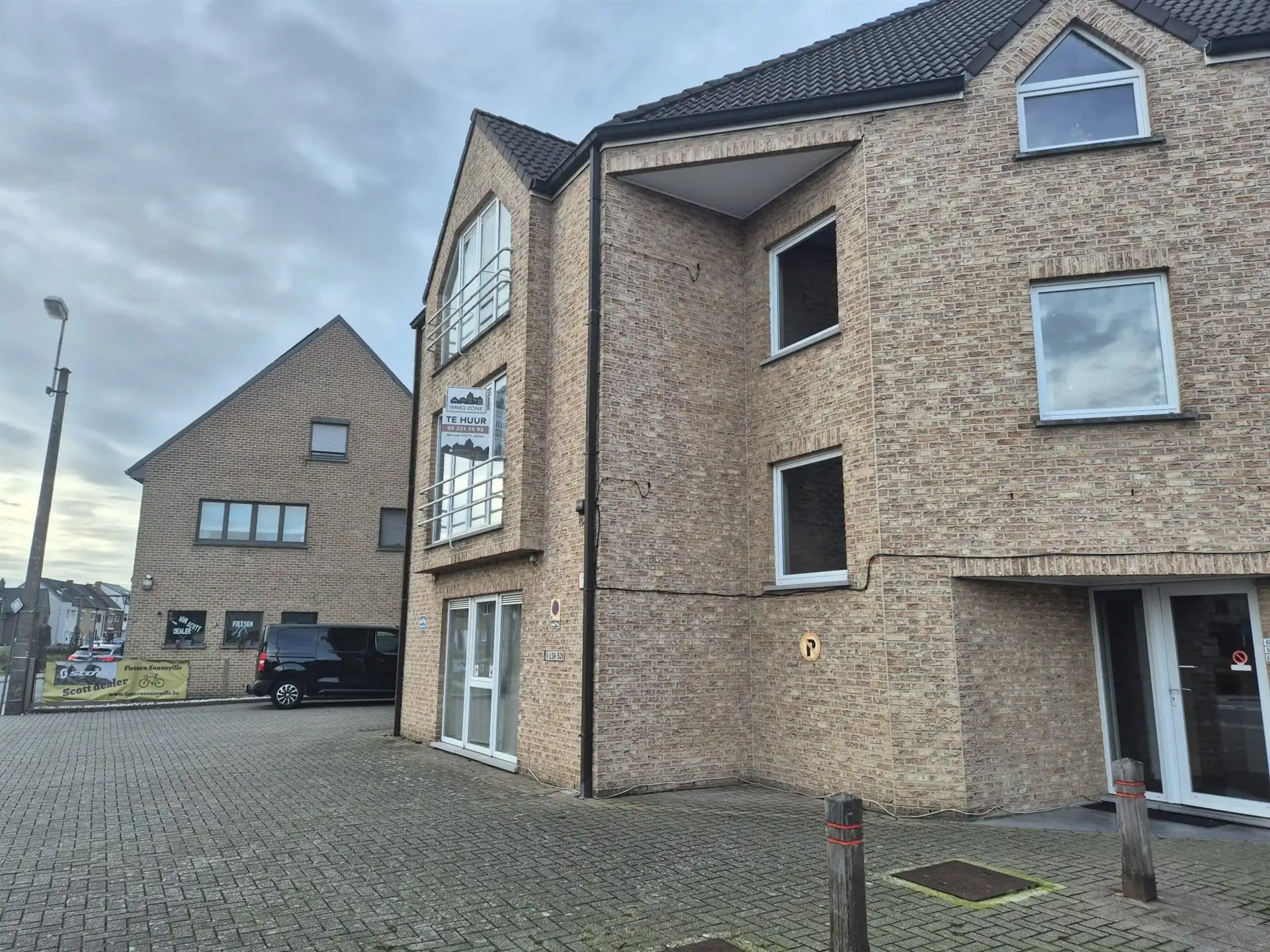 Ruim appartement met garage gelegen op het eerste verdiep vlakbij de Warande. foto 26