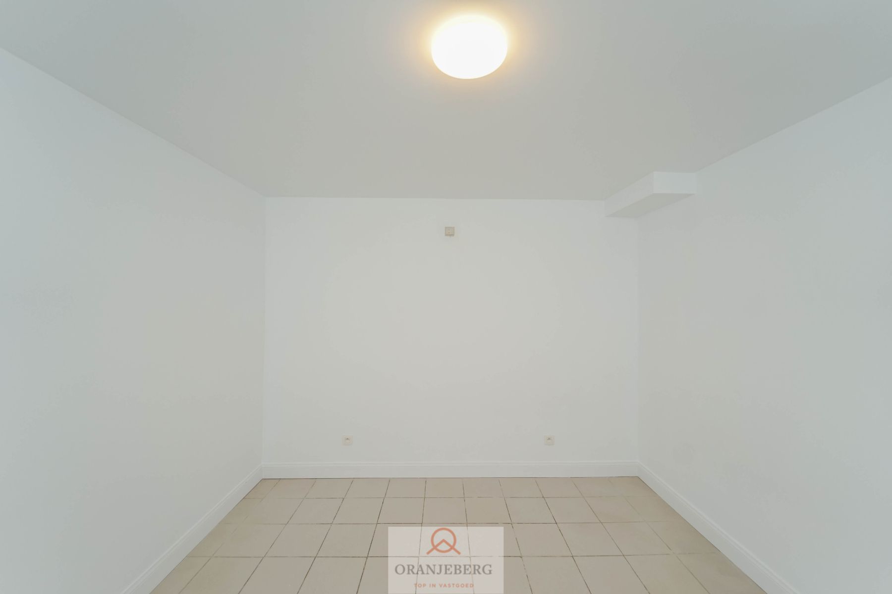 Appartement op het gelijkvloers met koertje (18 m²) te Rooigemlaan ! foto 12