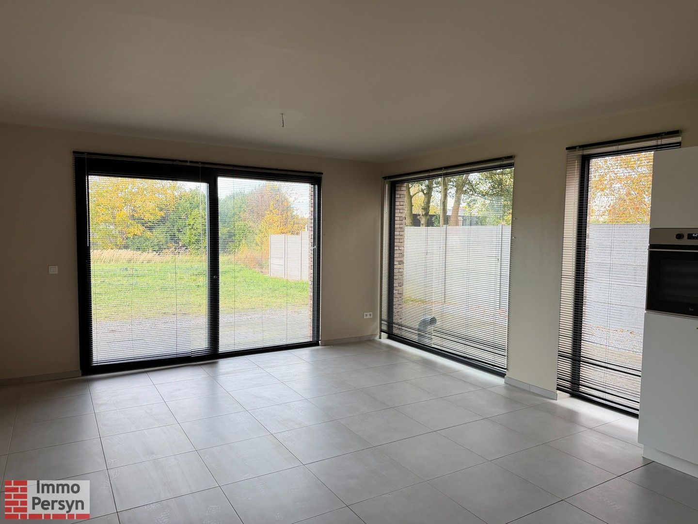 Gelijkvloers  3-slaapkamerappartement met terras foto 3