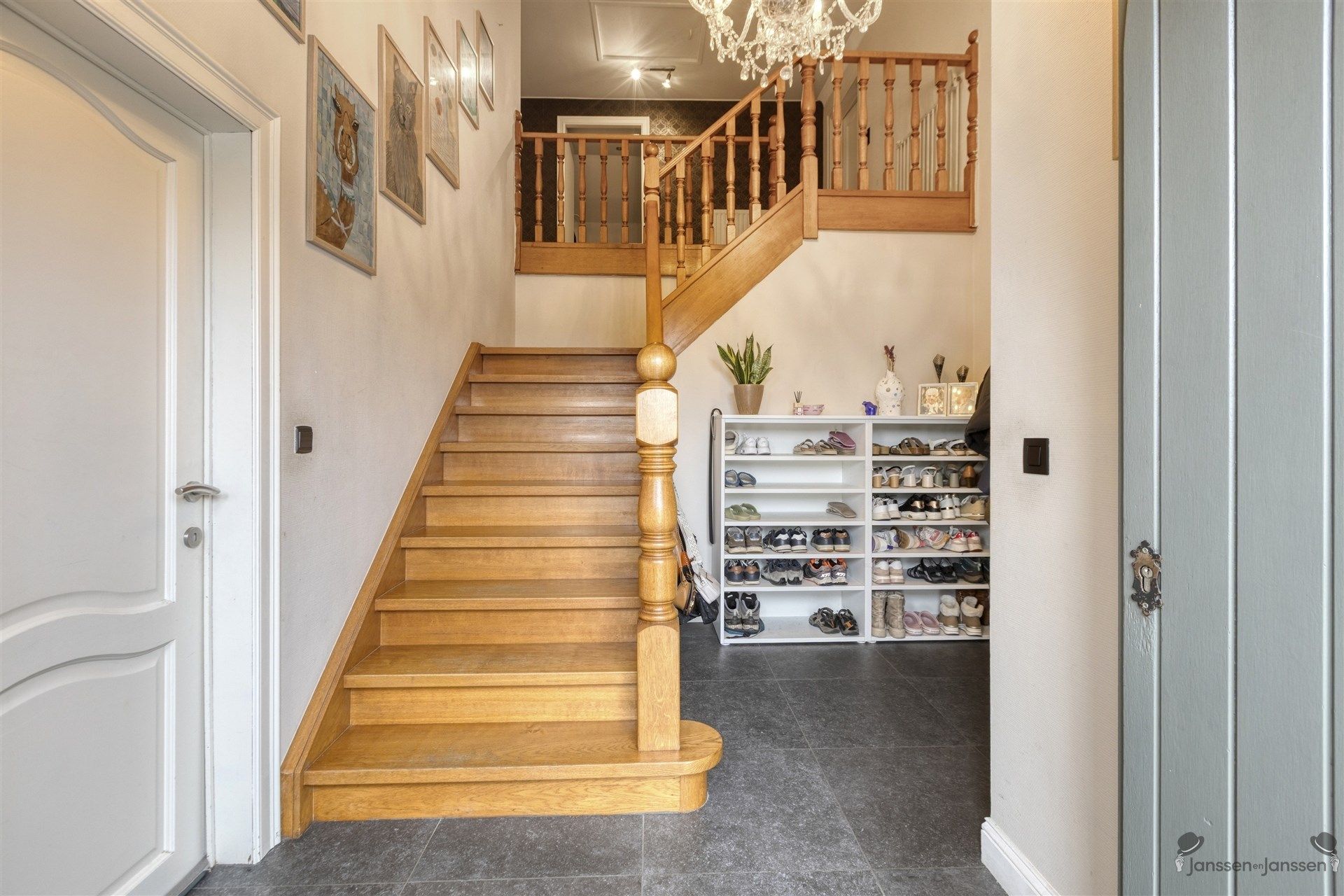 Instapklare recent vernieuwde gezinswoning foto 2