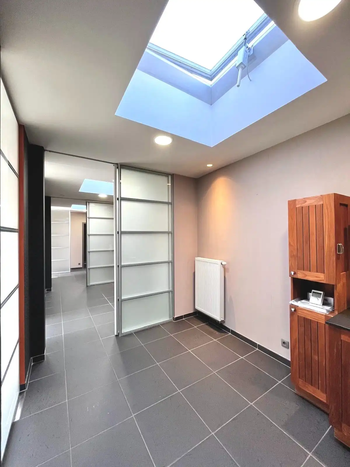 COMMERCIEEL GEBOUW - 214 M² BRUIKBARE RUIMTE foto 12