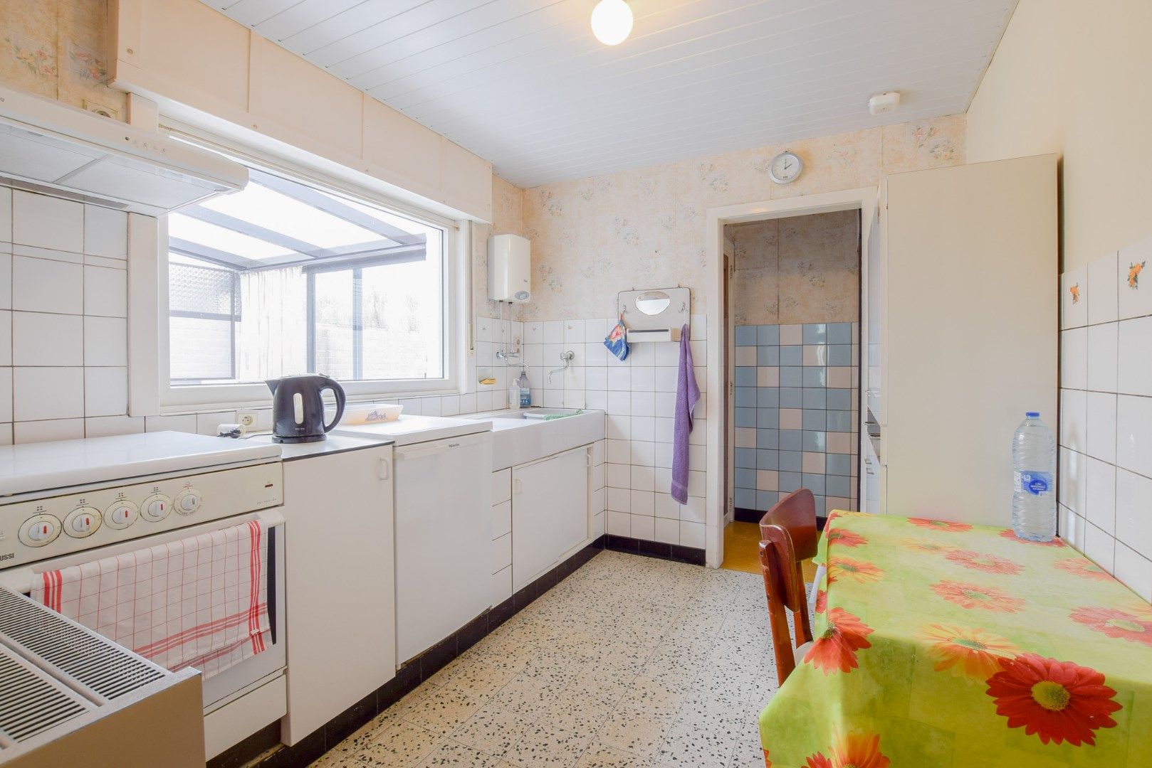 Te renoveren gezinswoning met 4 slaapkamers vlakbij het centrum van Middelkerke foto 5