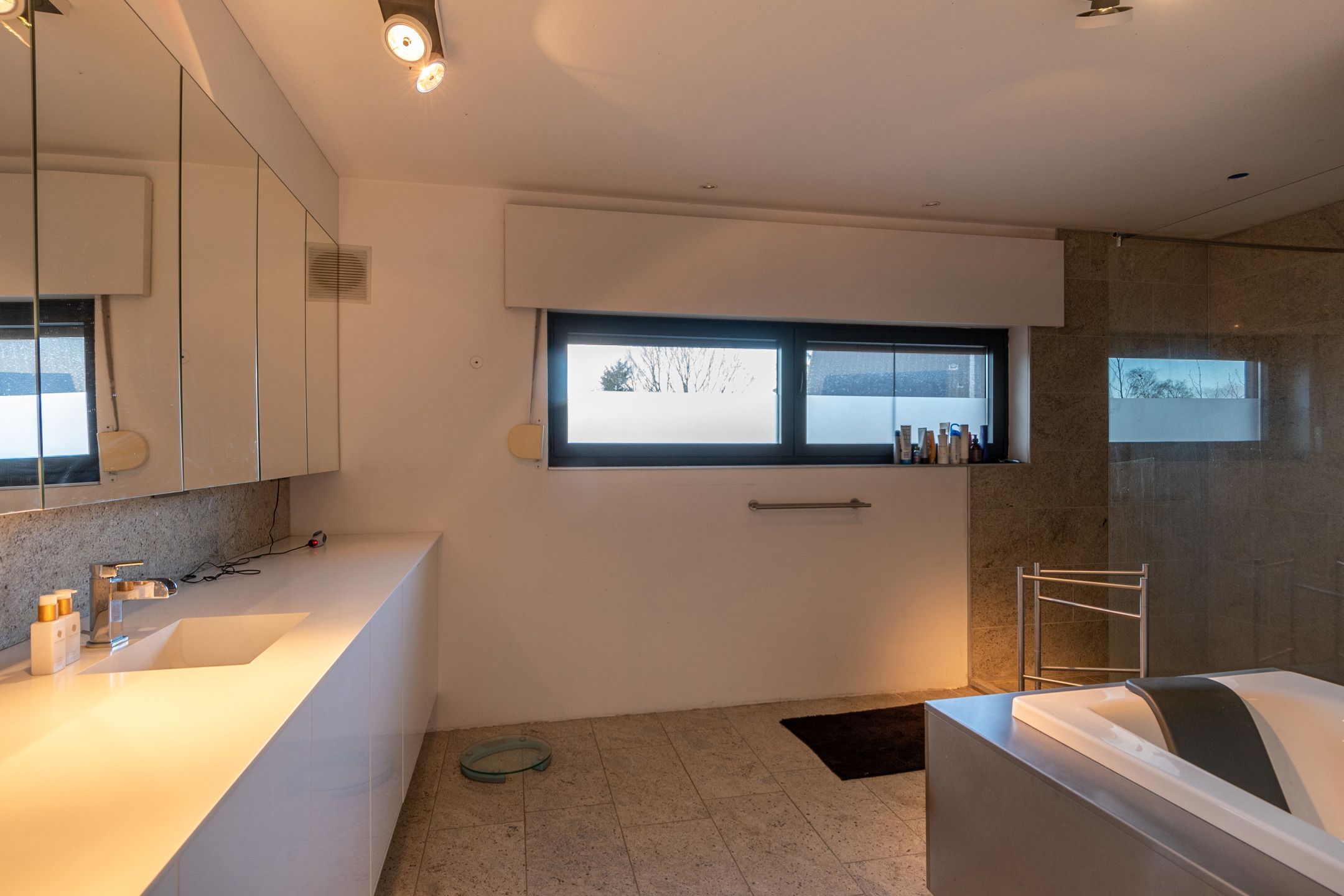 Ruime en energiezuinige villa in doodlopende straat foto 20