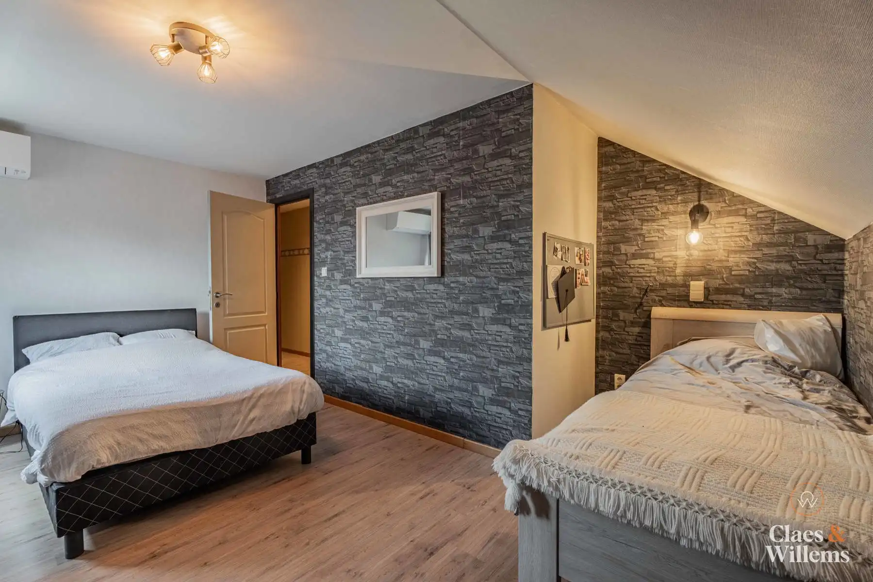 Ruime gezinswoning met 5 slaapkamers. foto 18