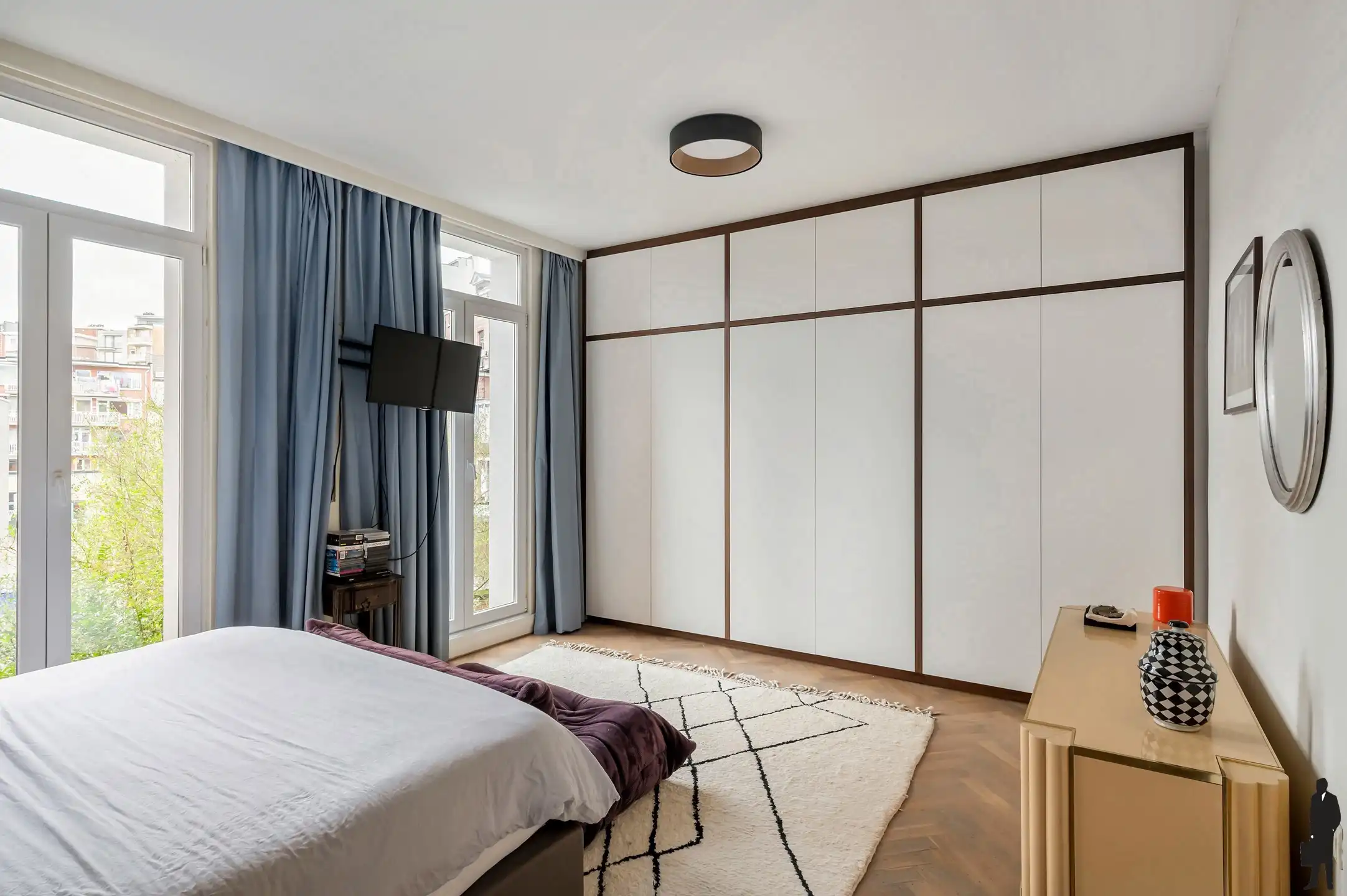 Lichtrijk appartement met authentieke charme foto 18