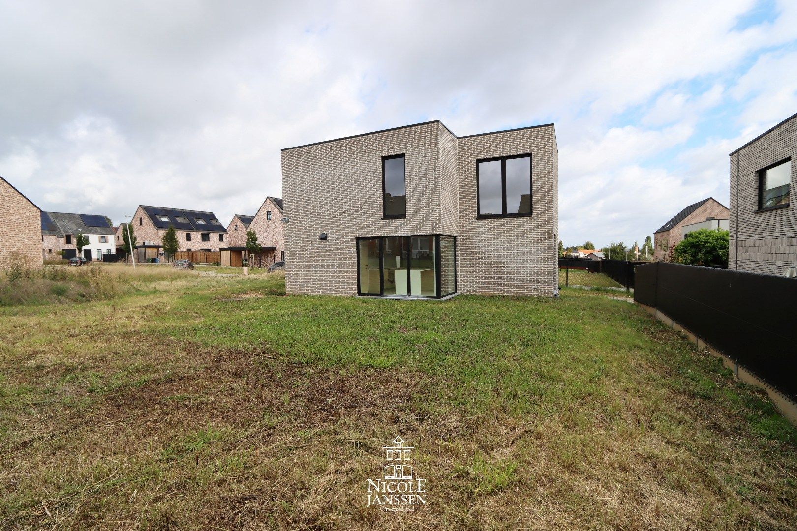 Vrijstaande nieuwbouwwoning met 3 slaapkamers in een rustige omgeving foto 14