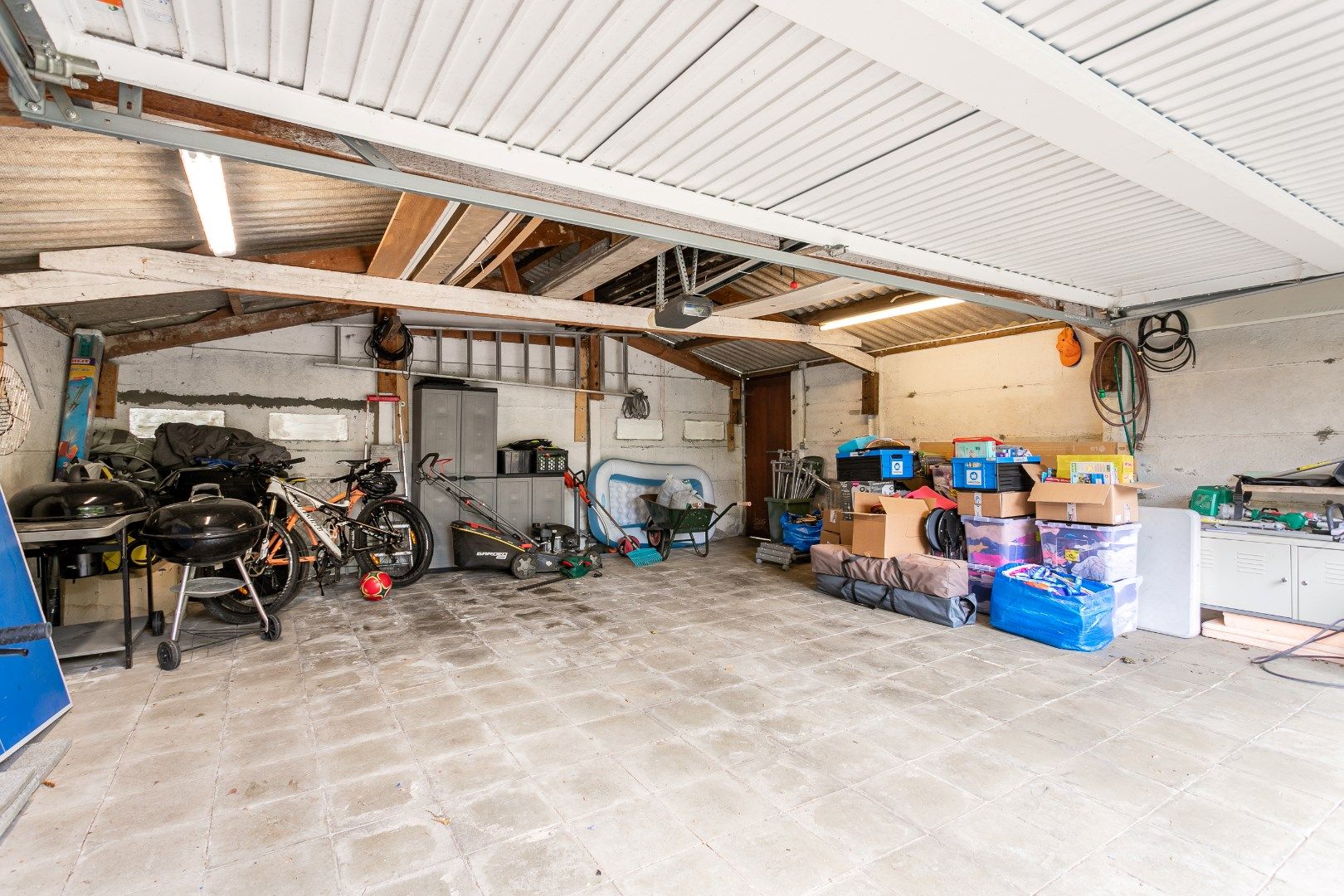 Charmante instapklare woning met 3 slpk en een prachtige tuin. foto 29