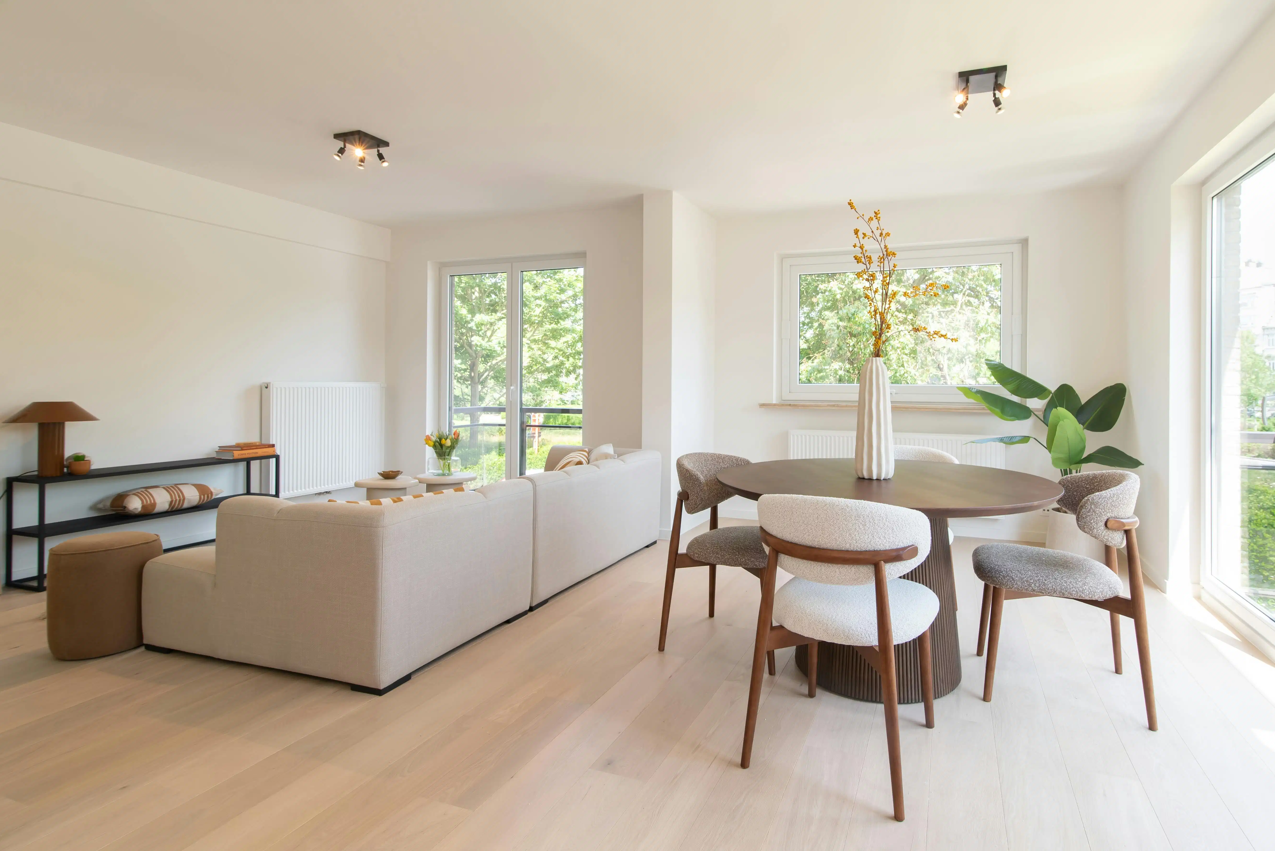 Schitterend gerenoveerd appartement met een prachtig open zicht foto {{pictureIndex}}