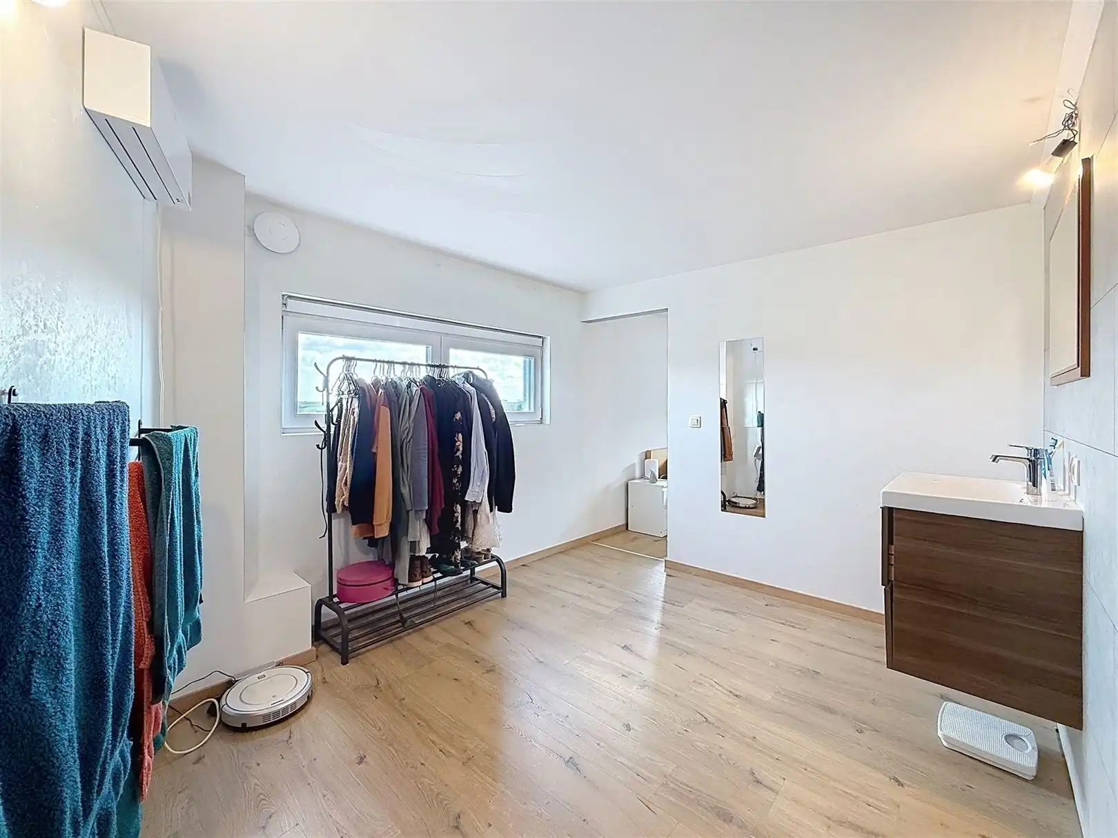 Gerenoveerde woning, 3 slpks, 2 bdks, opp 15a 80ca foto 50