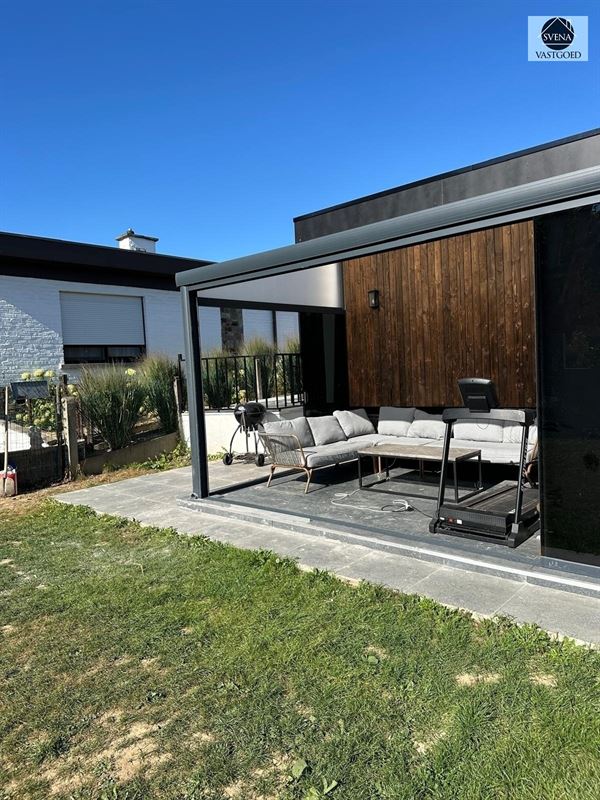 WONING MET HANDELSRUIMTE EN 3 SLAAPKAMERS foto 8