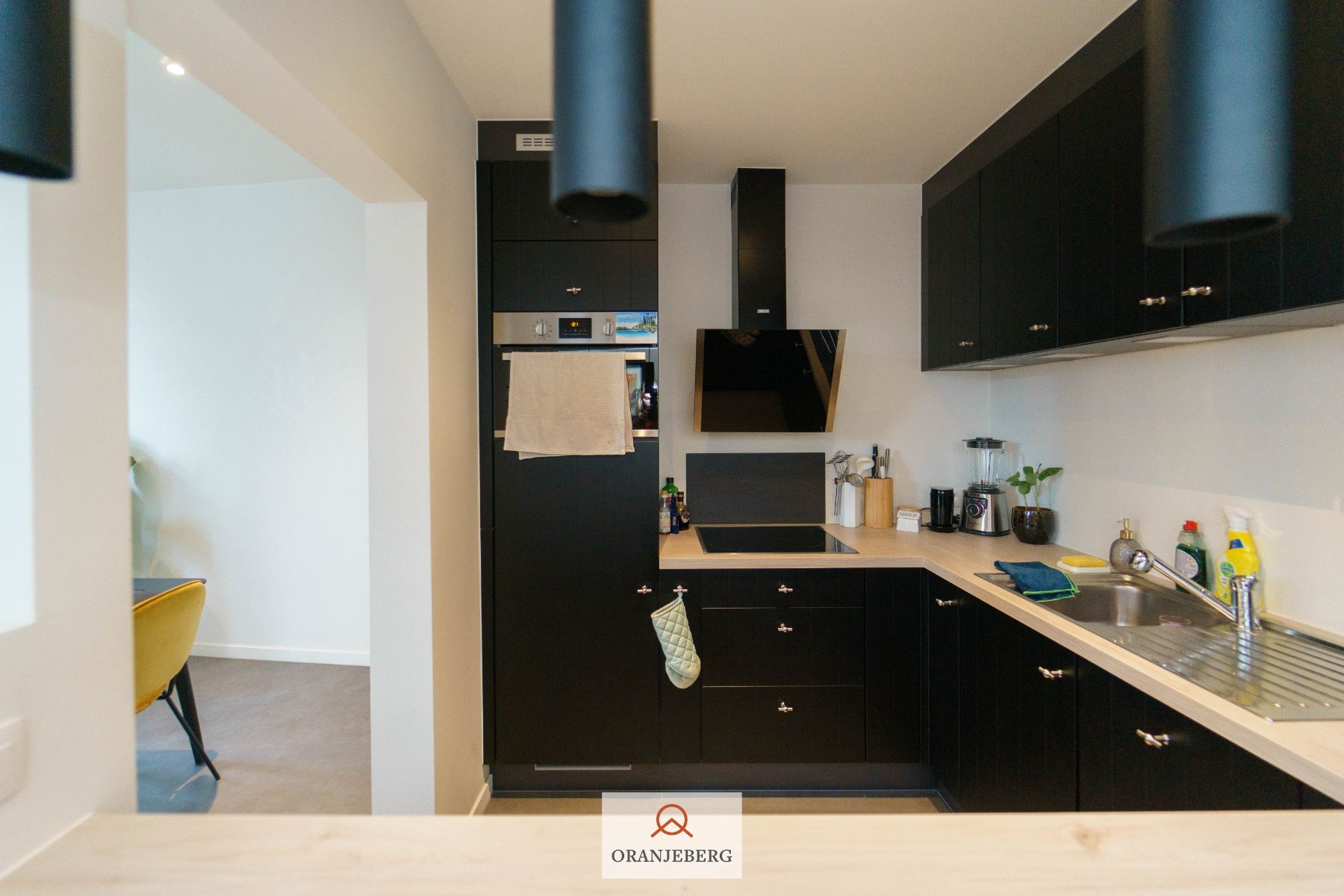 Uniek gelegen gerenoveerd appartement in hartje Gent op het Sint-Baafsplein foto 14