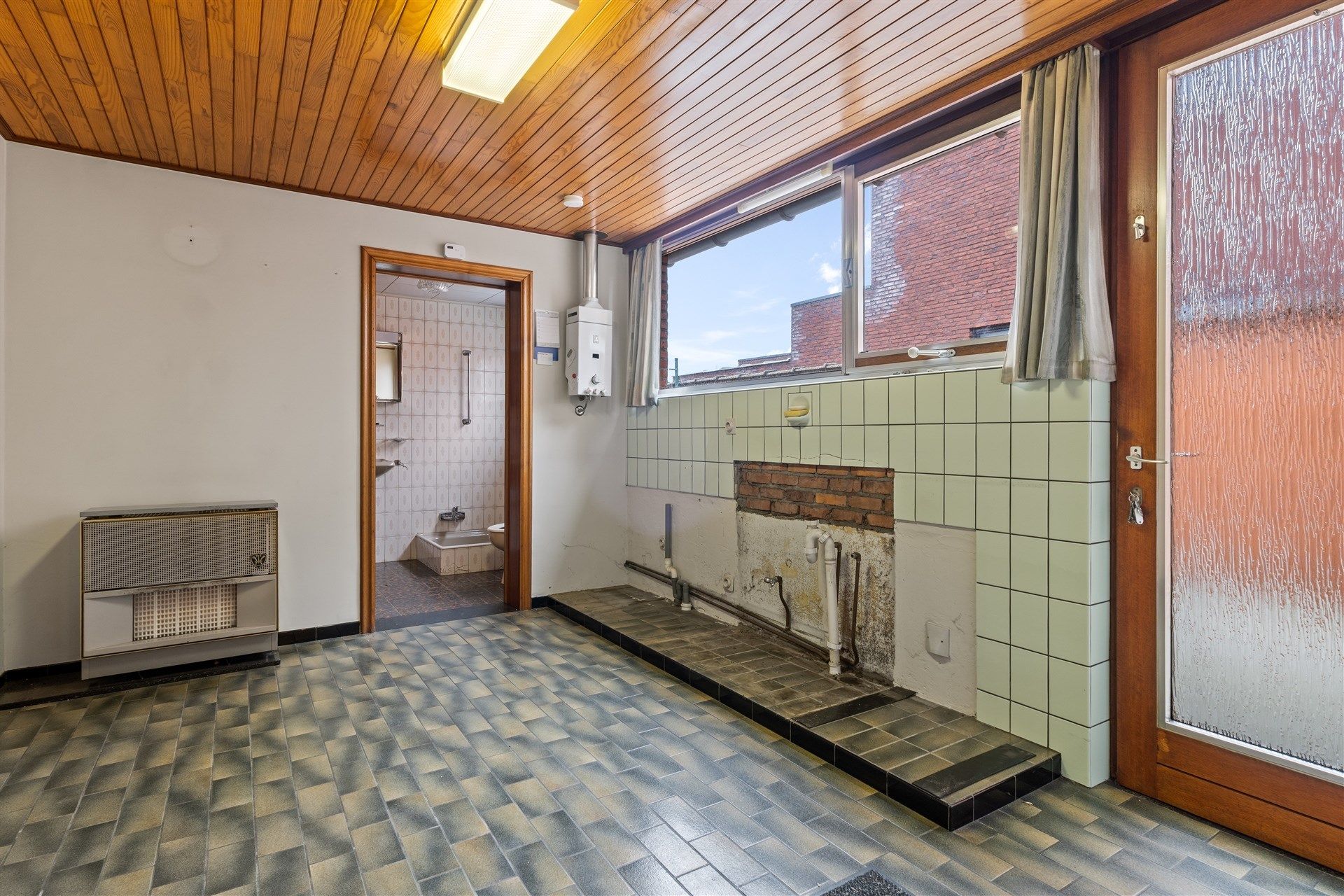 Te renoveren knusse HOB met overweg foto 9