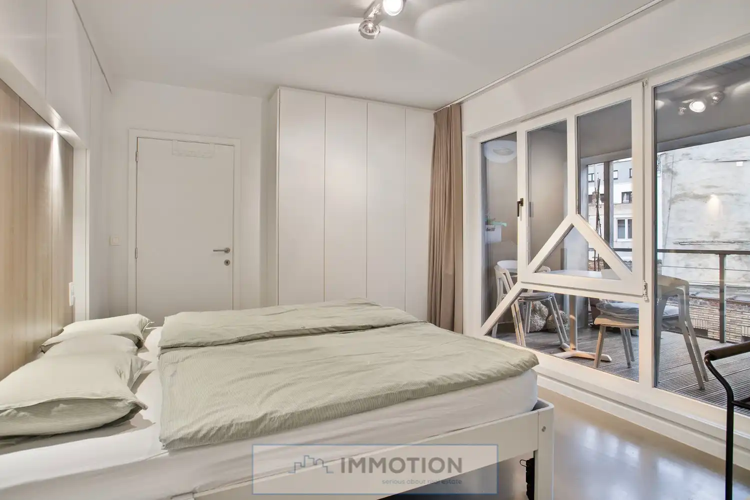 Unieke stadswoning met twee vergunde appartementen foto 14