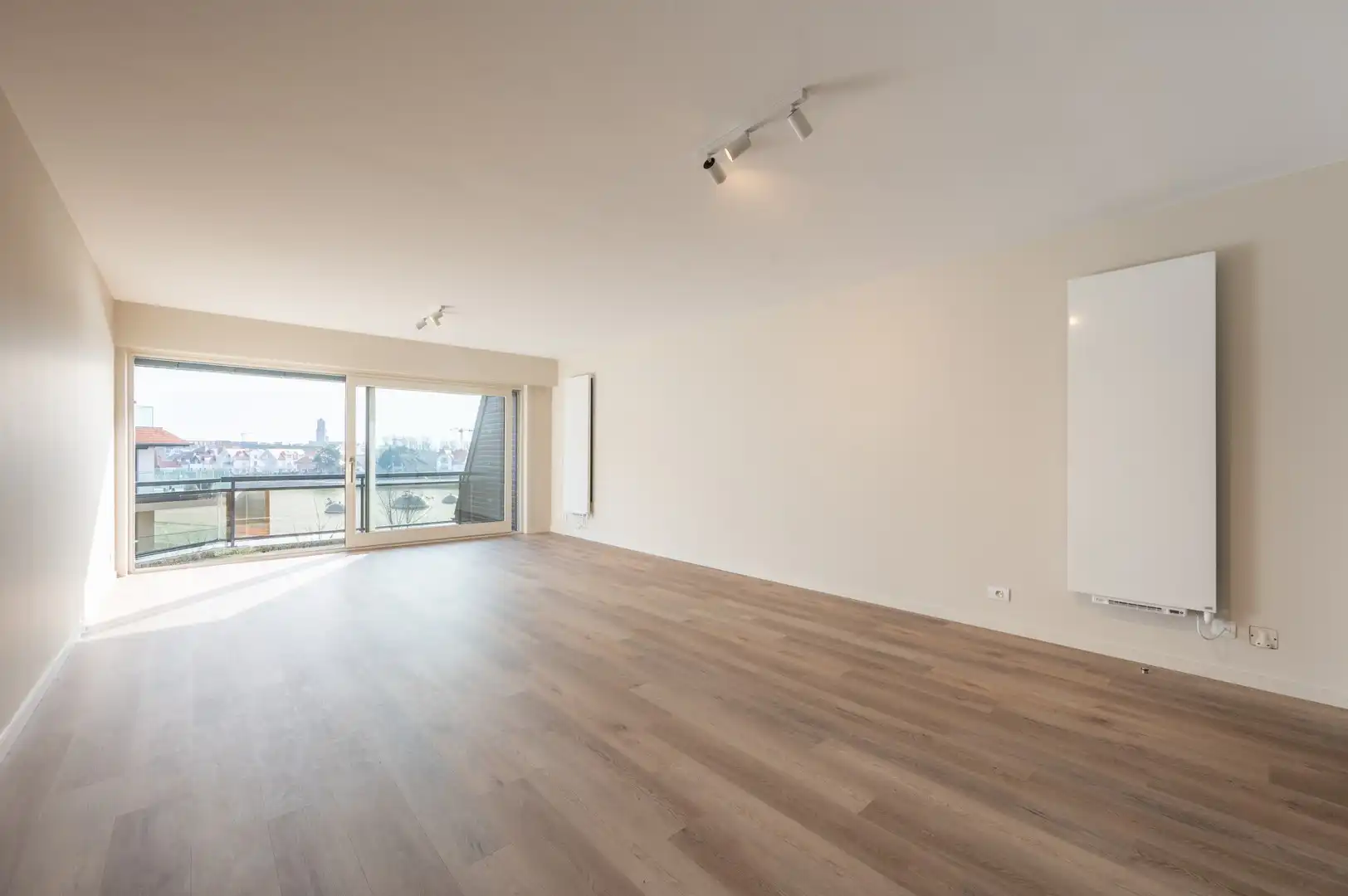 Ruim en zonnig appartement van 122 m² met open zicht op het Zegemeer. foto 4