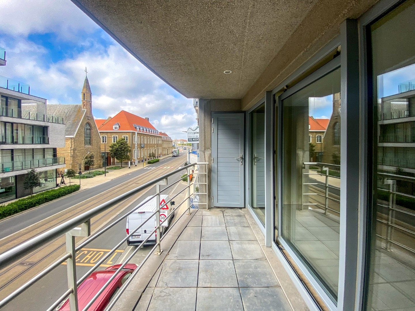 Goed gelegen 2-slaapkamerappartement te Oostduinkerke-Bad vlakbij de winkelstraat en het strand.  foto 17